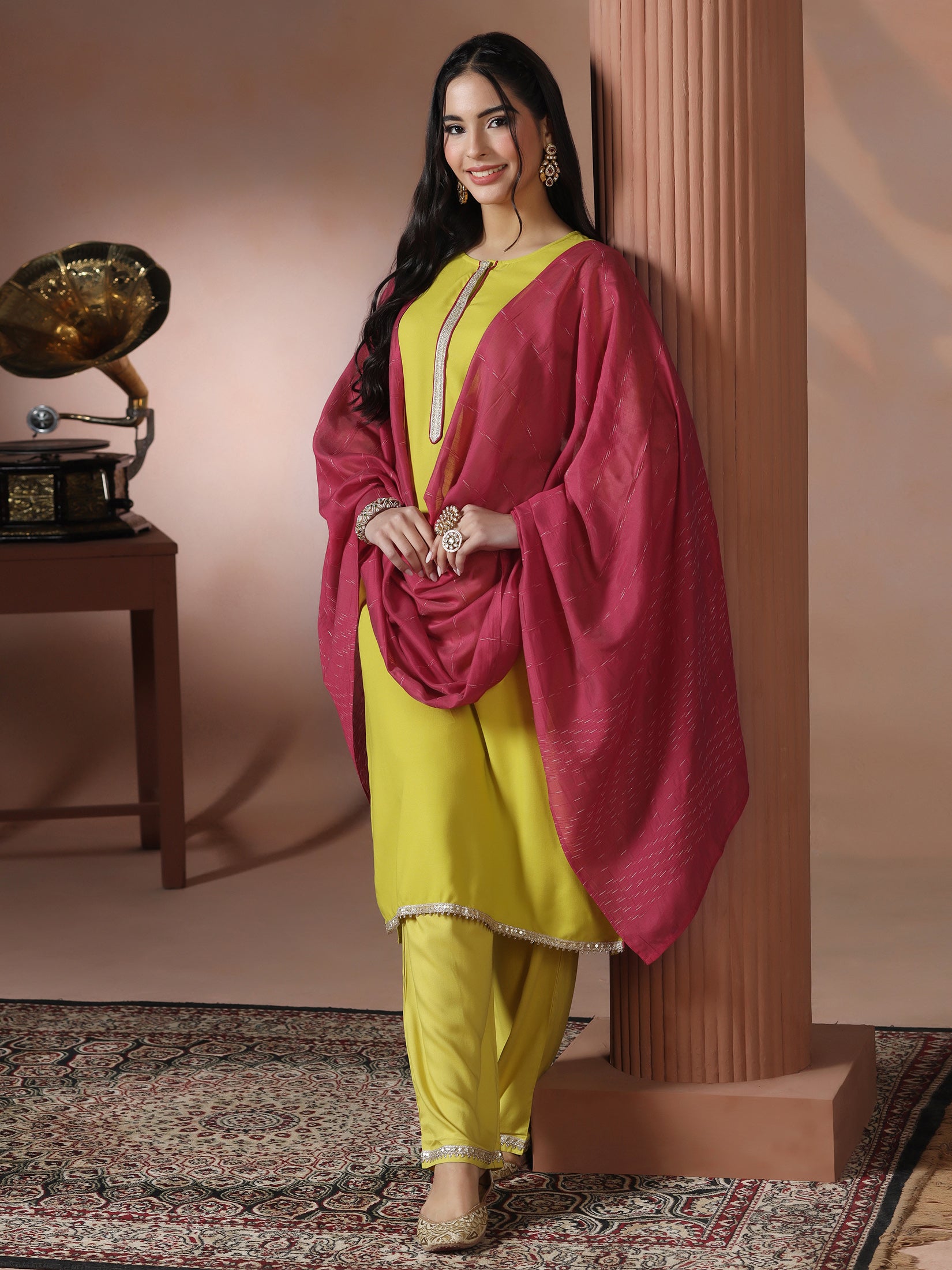 Women Liva Green Solid Kurta Comfort Pant Dupatta