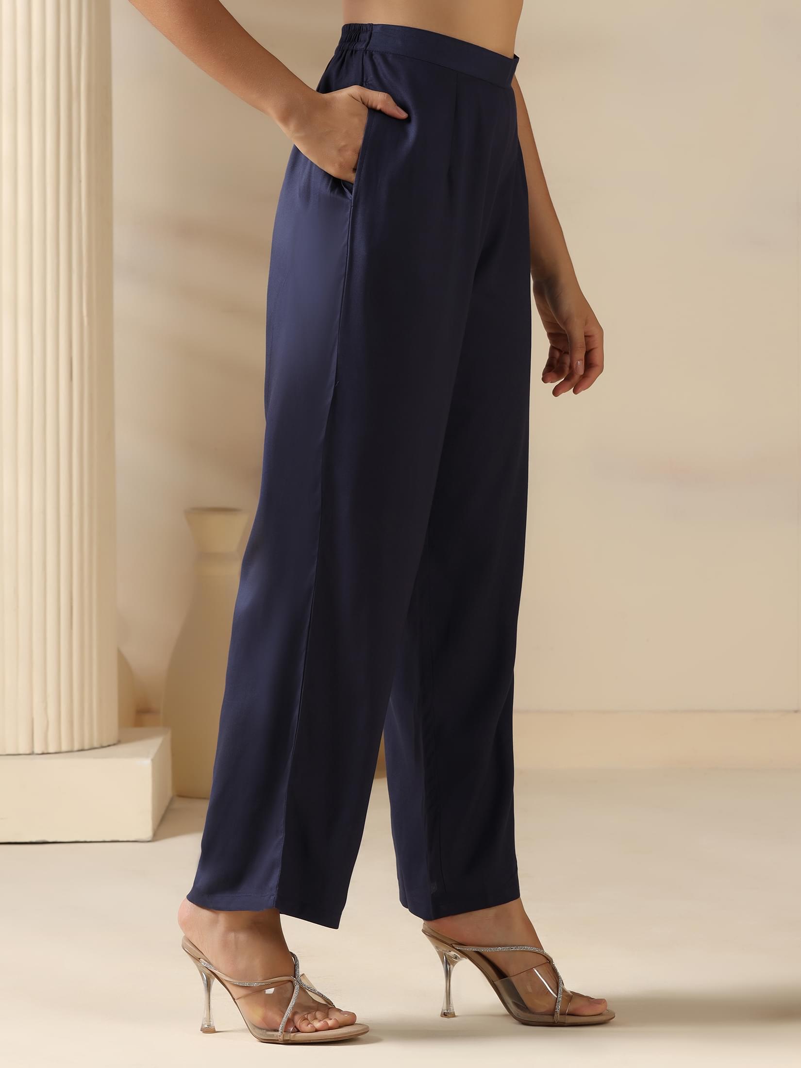 Women Chanderi Navy Blue Geometric Print Kurta Comfort Pant Dupatta.
