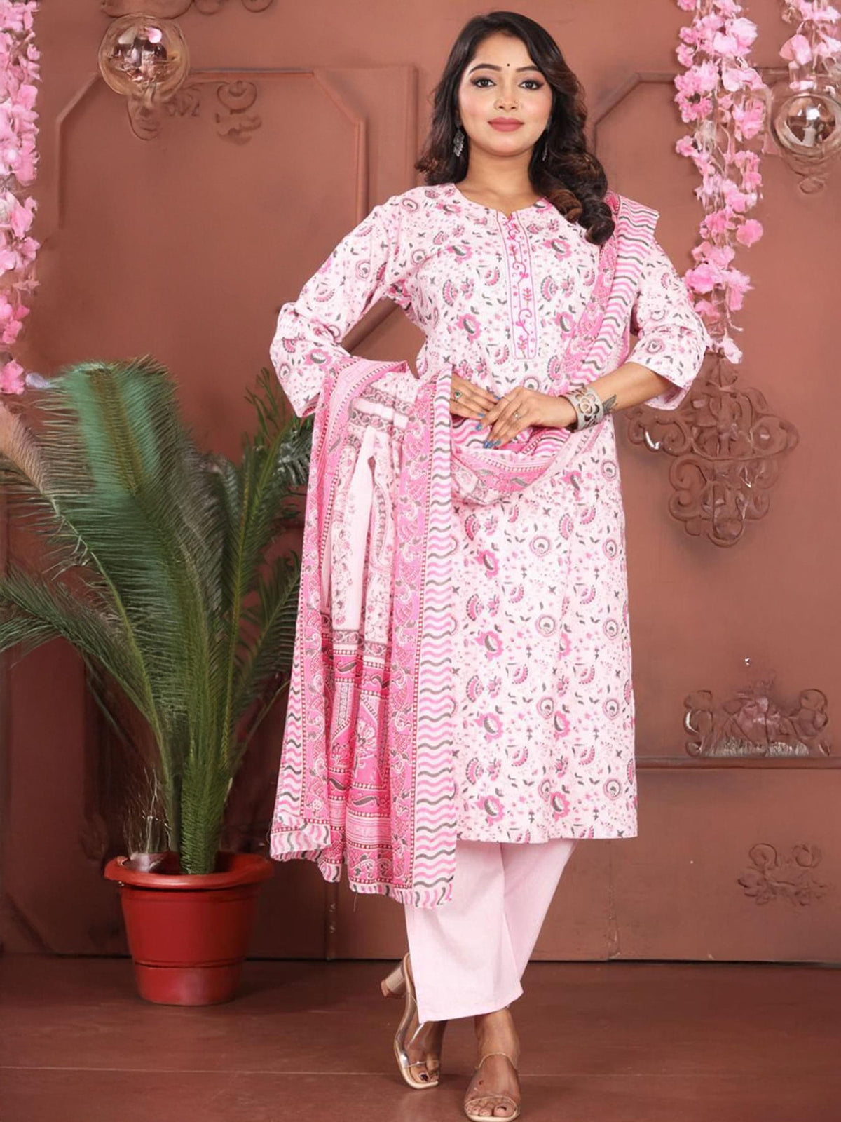 25323INDLIGHTPINK_main