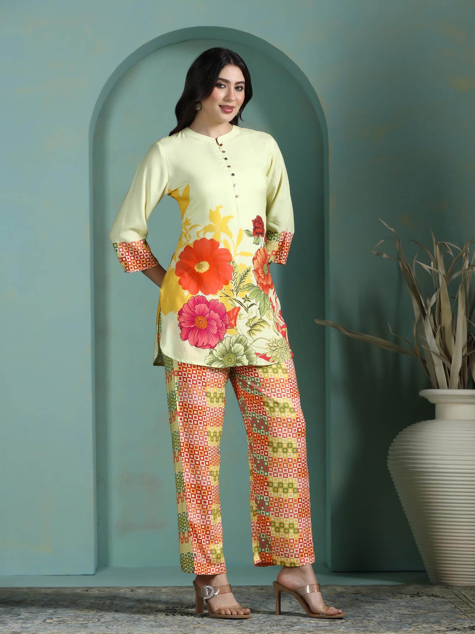 Women Liva Yellow Printed Kurta With Comfort Pant.
