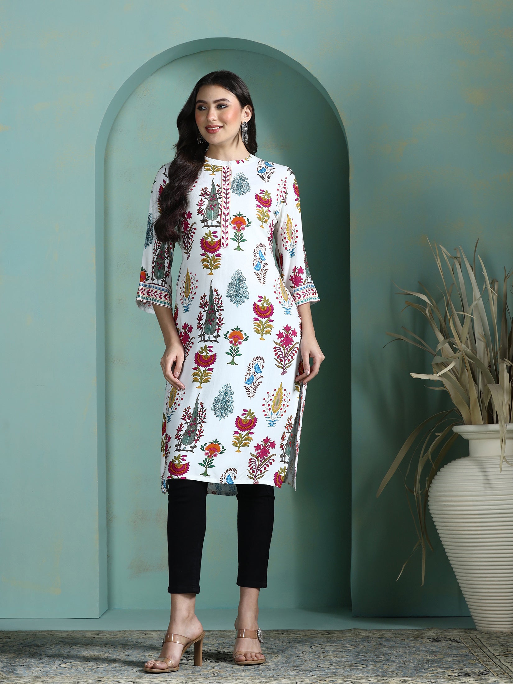 Women Liva Off White Printed Kurta