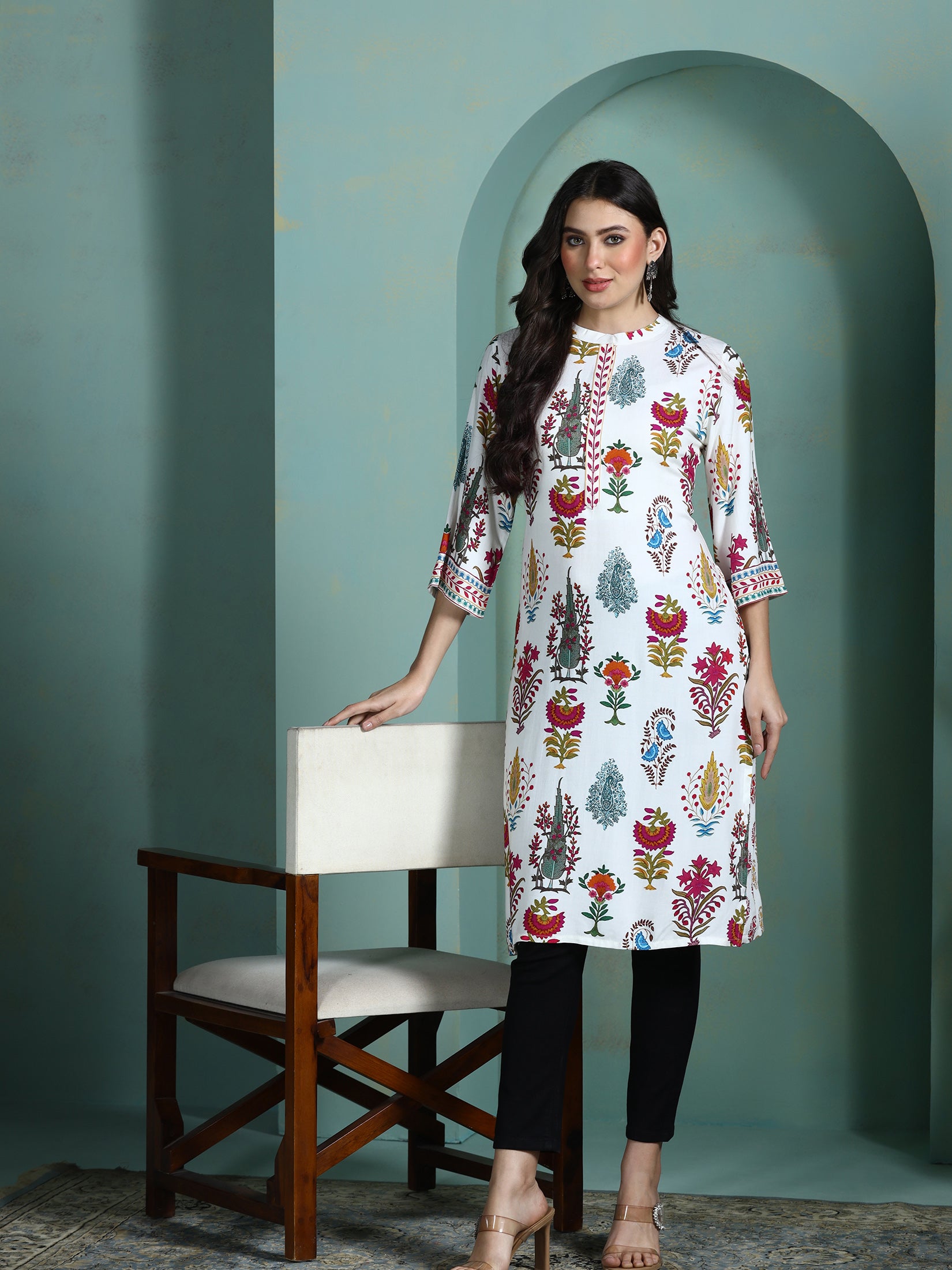 Women Liva Off White Printed Kurta