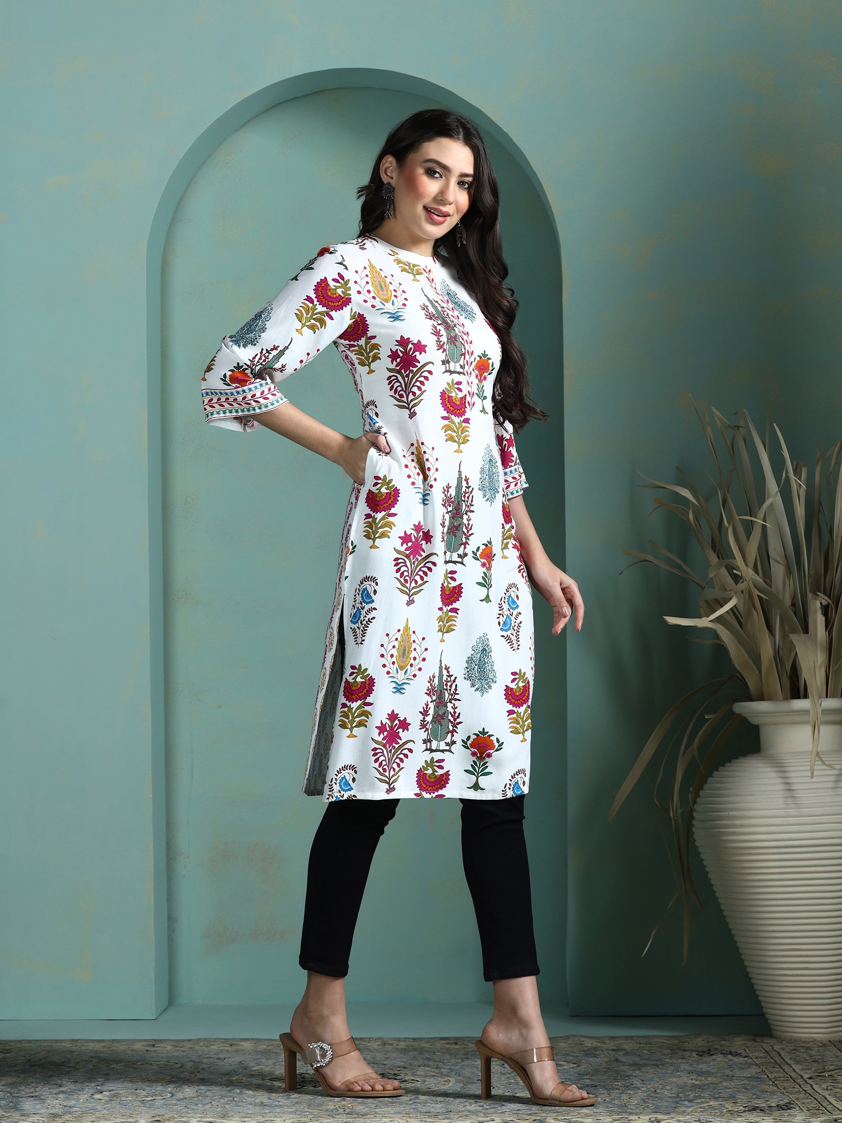 Women Liva Off White Printed Kurta