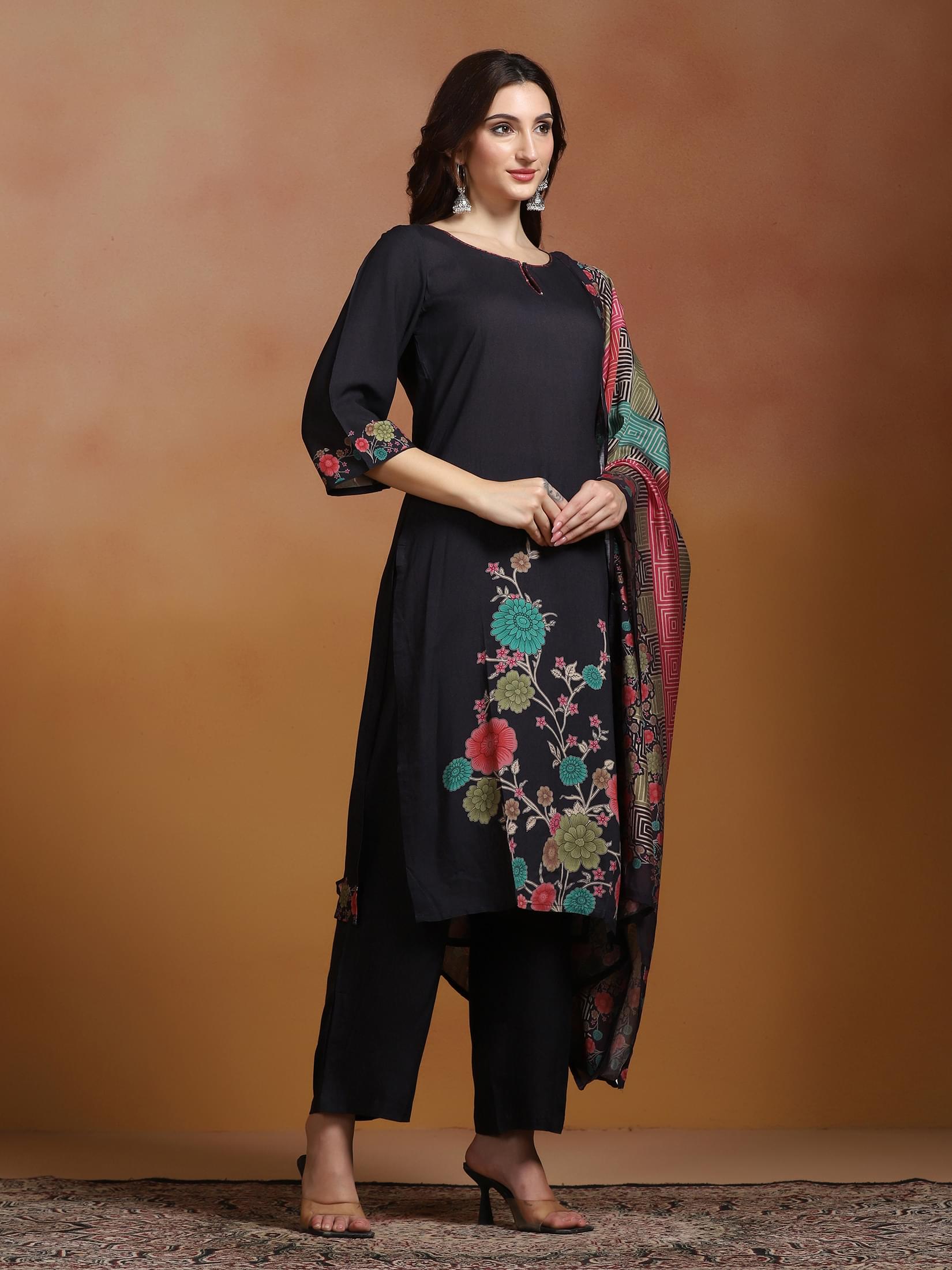 Women Liva Black Floral Print Kurta Comfort Pant Dupatta.
