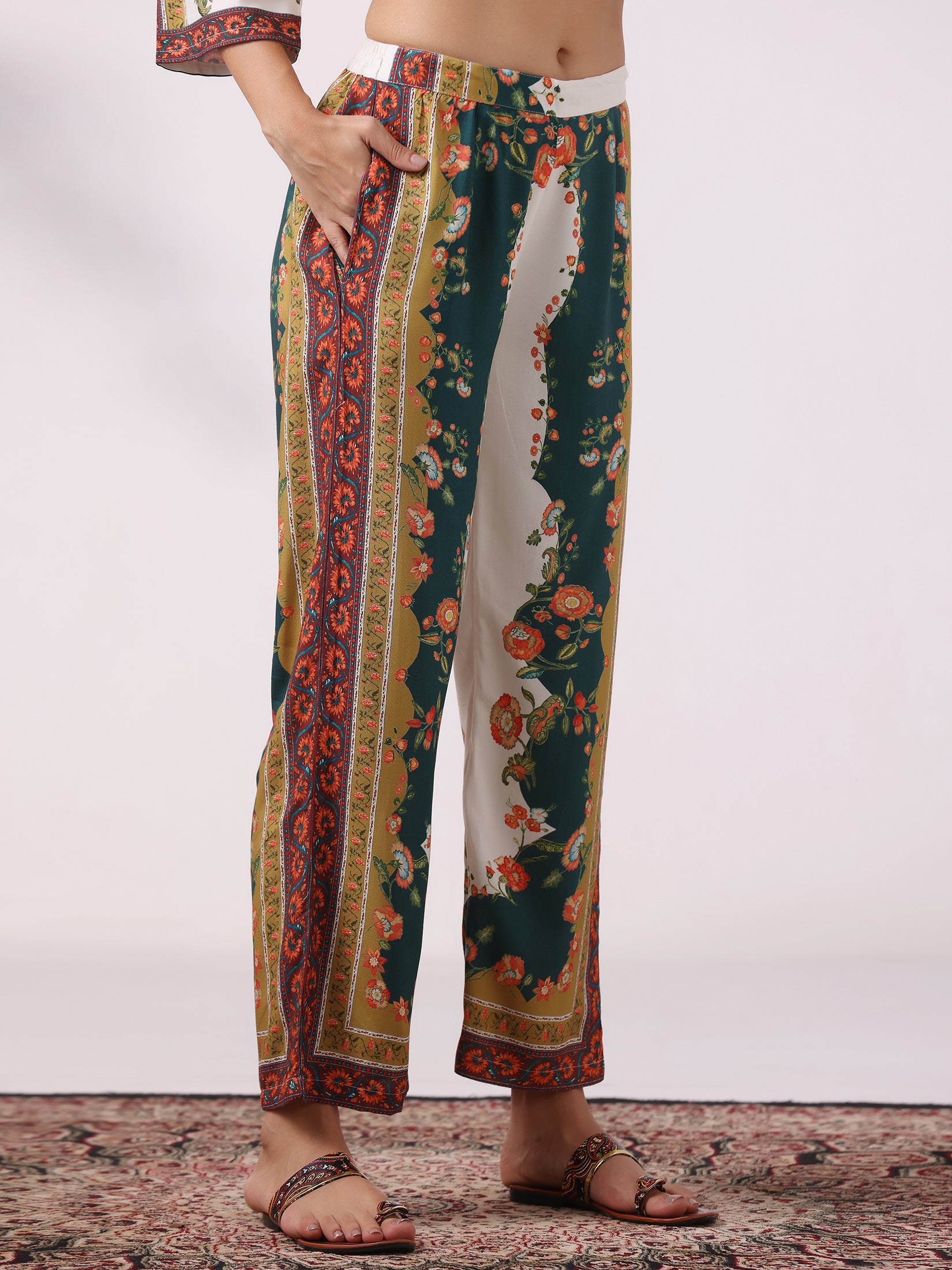 Women Liva Off White Printed Co-Ord Set