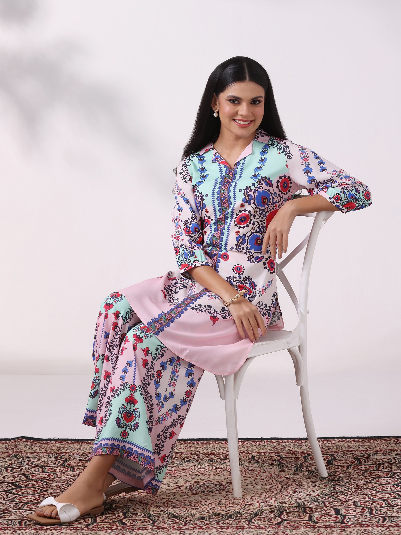 Women Liva Multicolor Printed Kurta With Wide Leg Pant