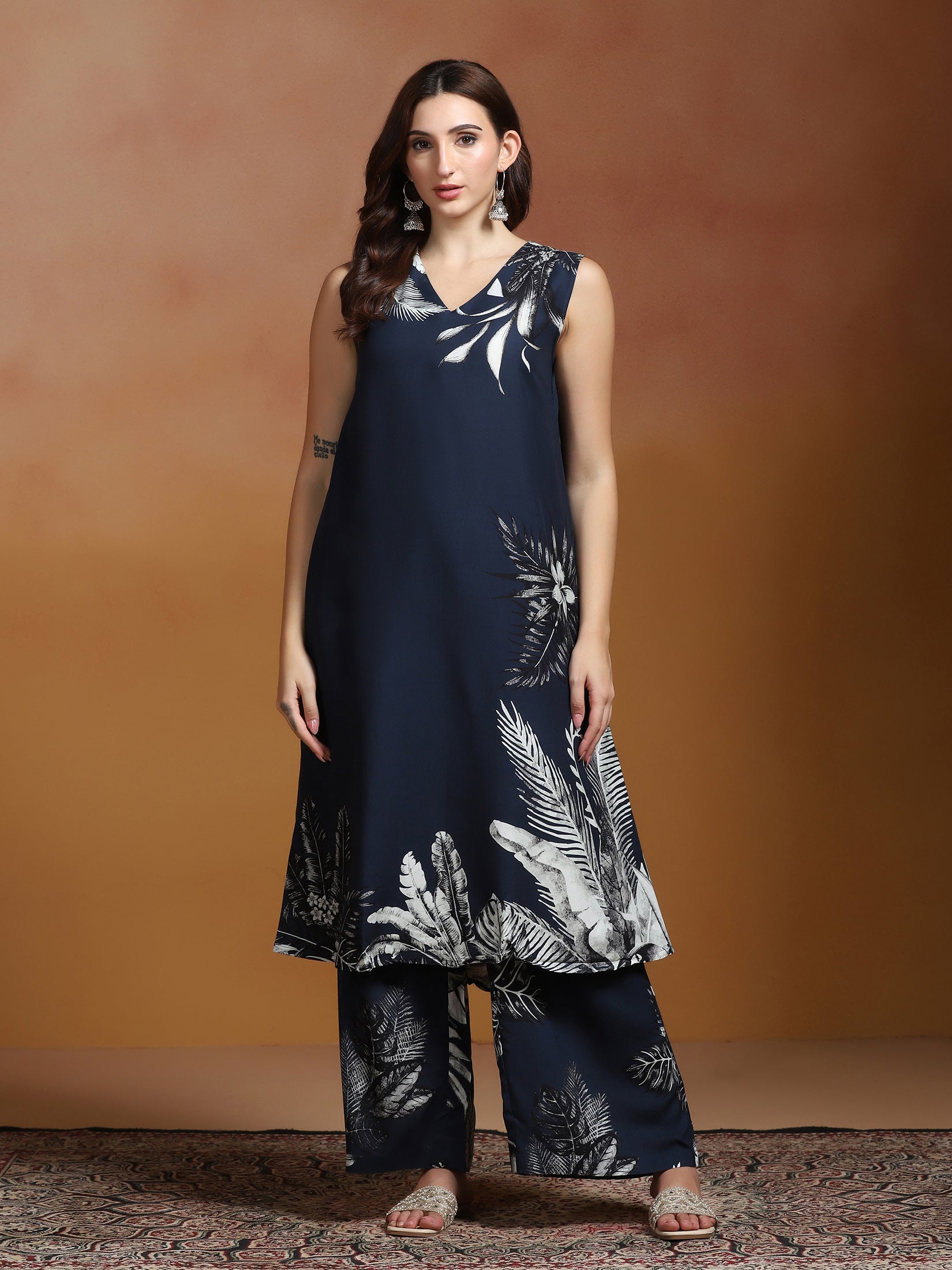 Women Liva Indigo Printed Kurta With Wide Leg Pant