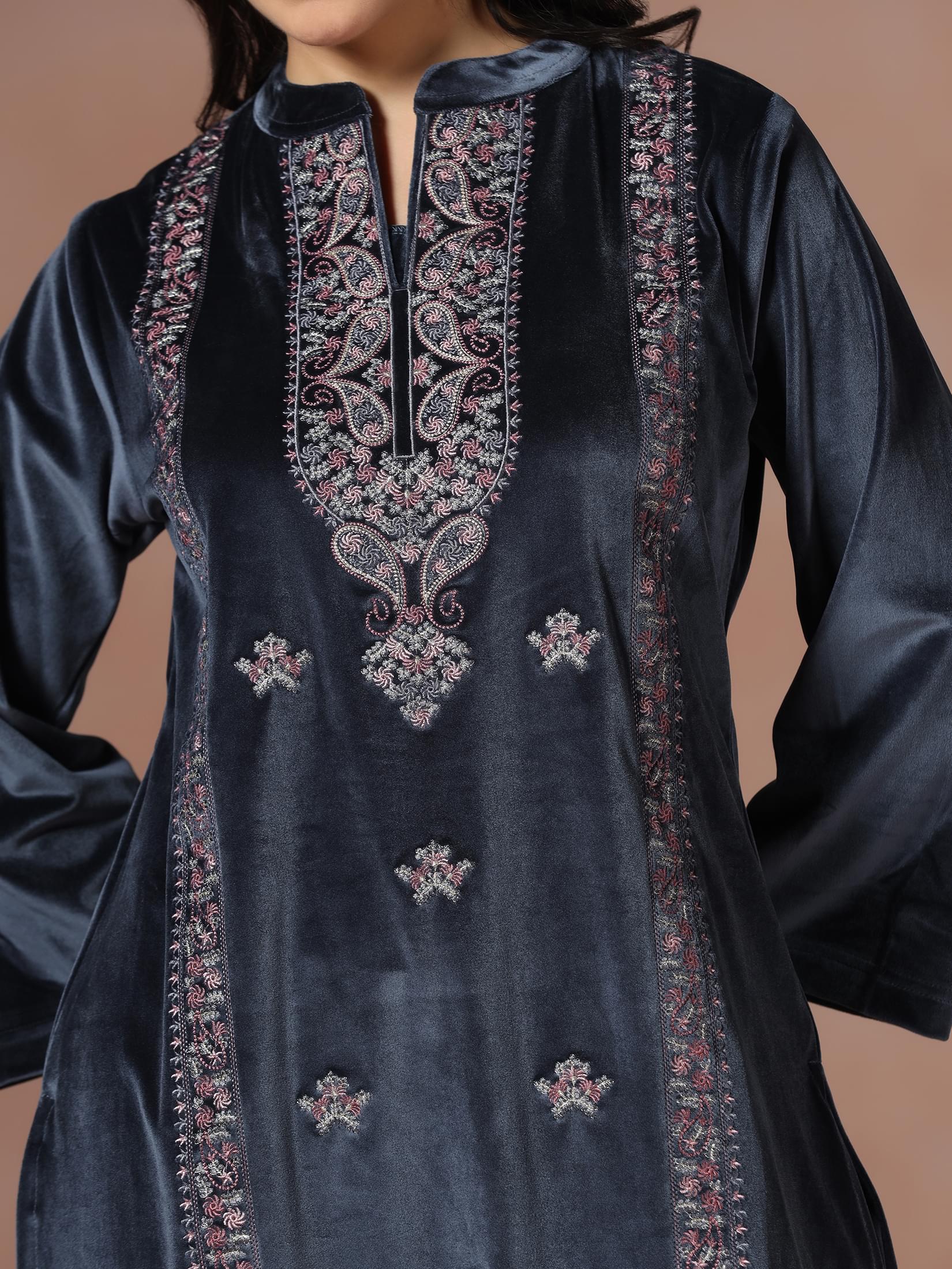 Winter Women Velvet Grey Embroidered Co-Ord Set.