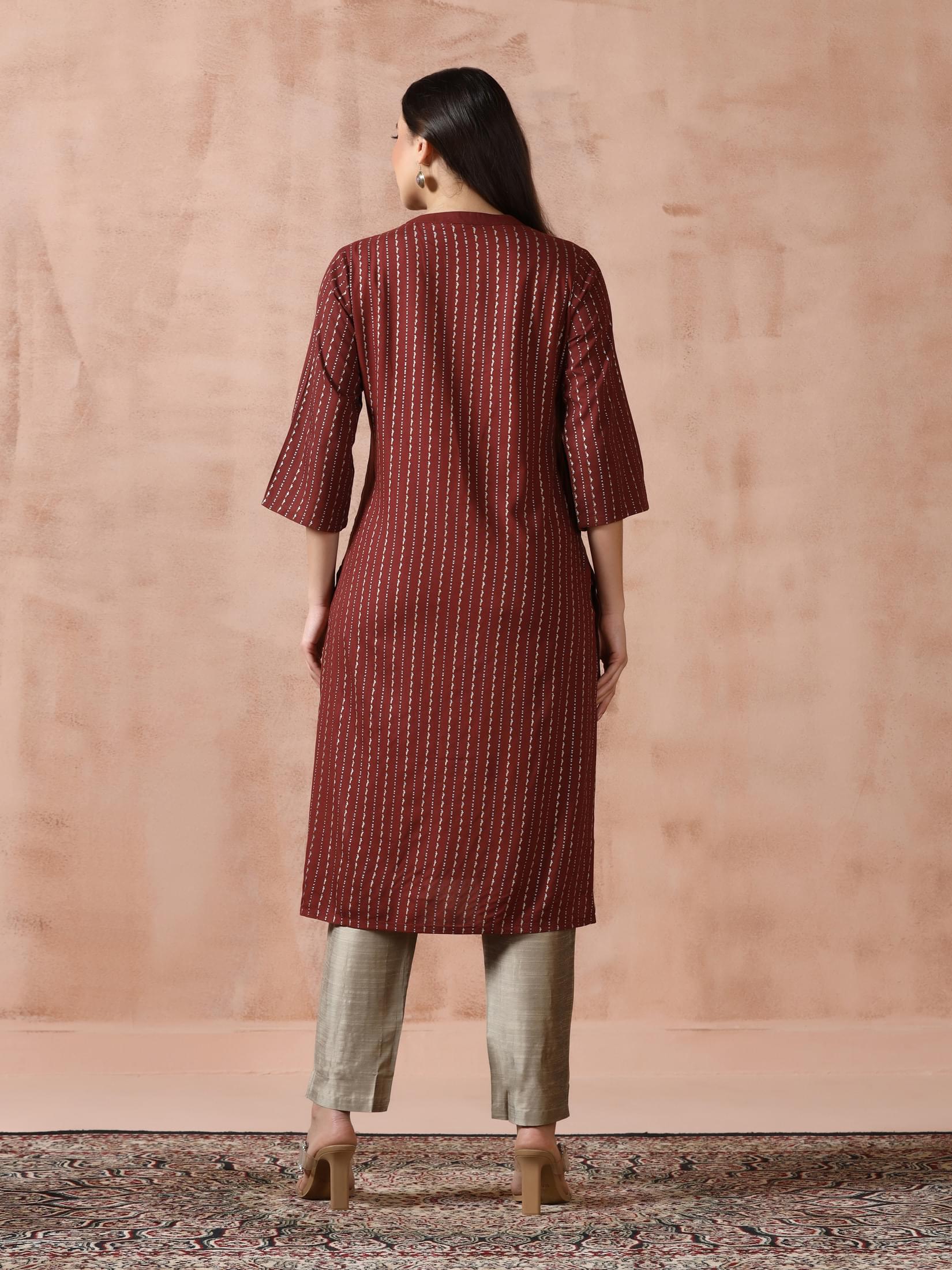 Women Liva Brown Placement Print Kurta.