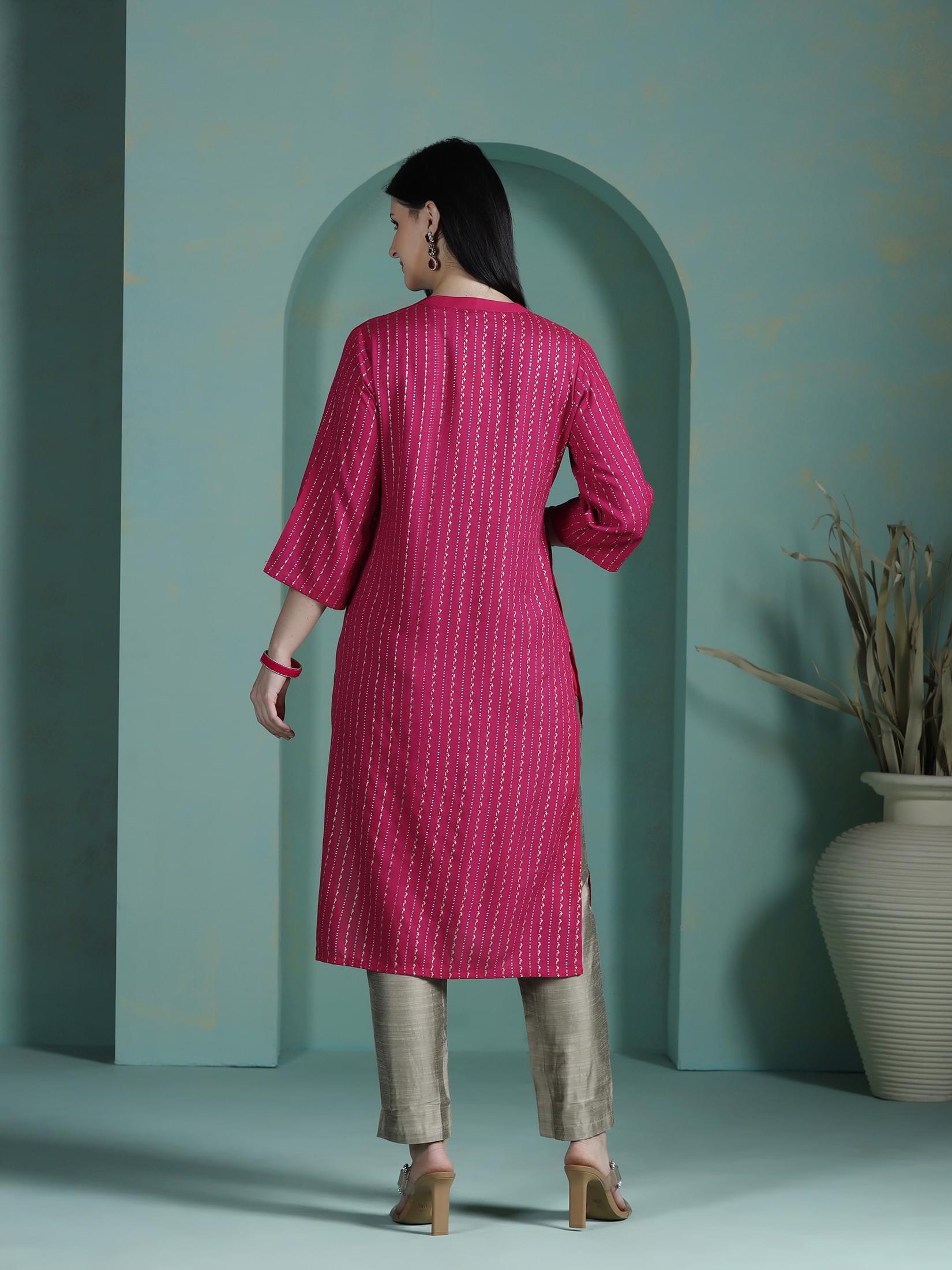 Women Liva Fuchsia Placement Print Kurta.