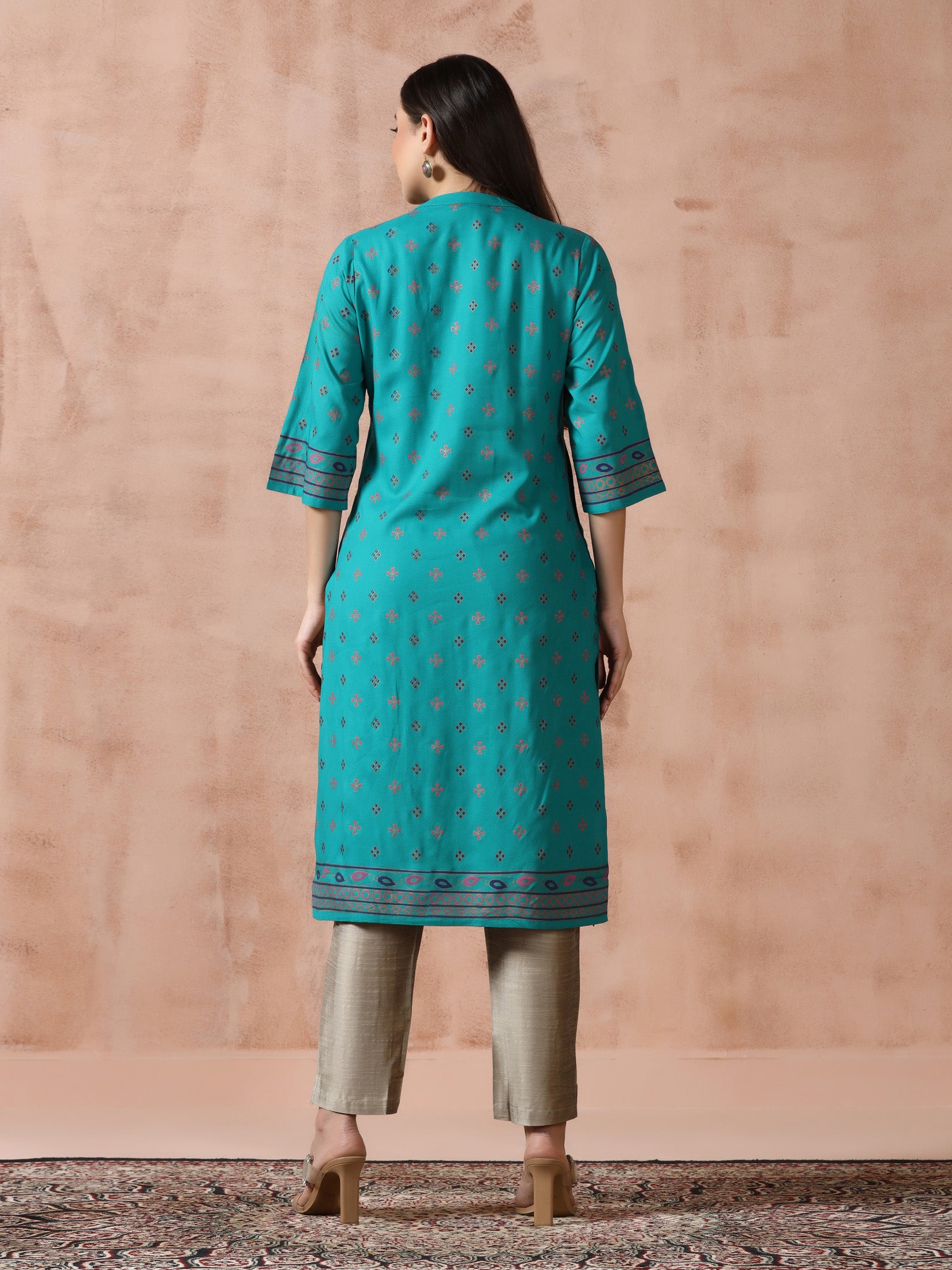 Women Liva Blue Placement Print Kurta