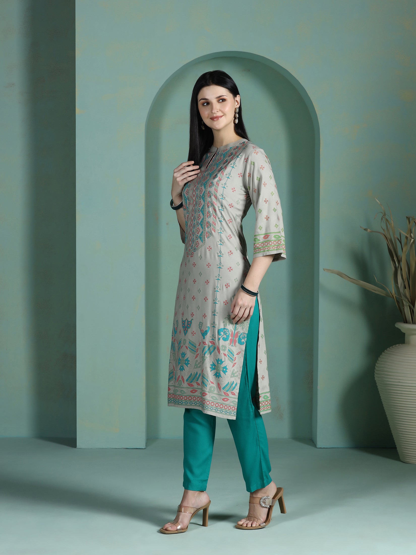 Women Liva Grey Placement Print Kurta