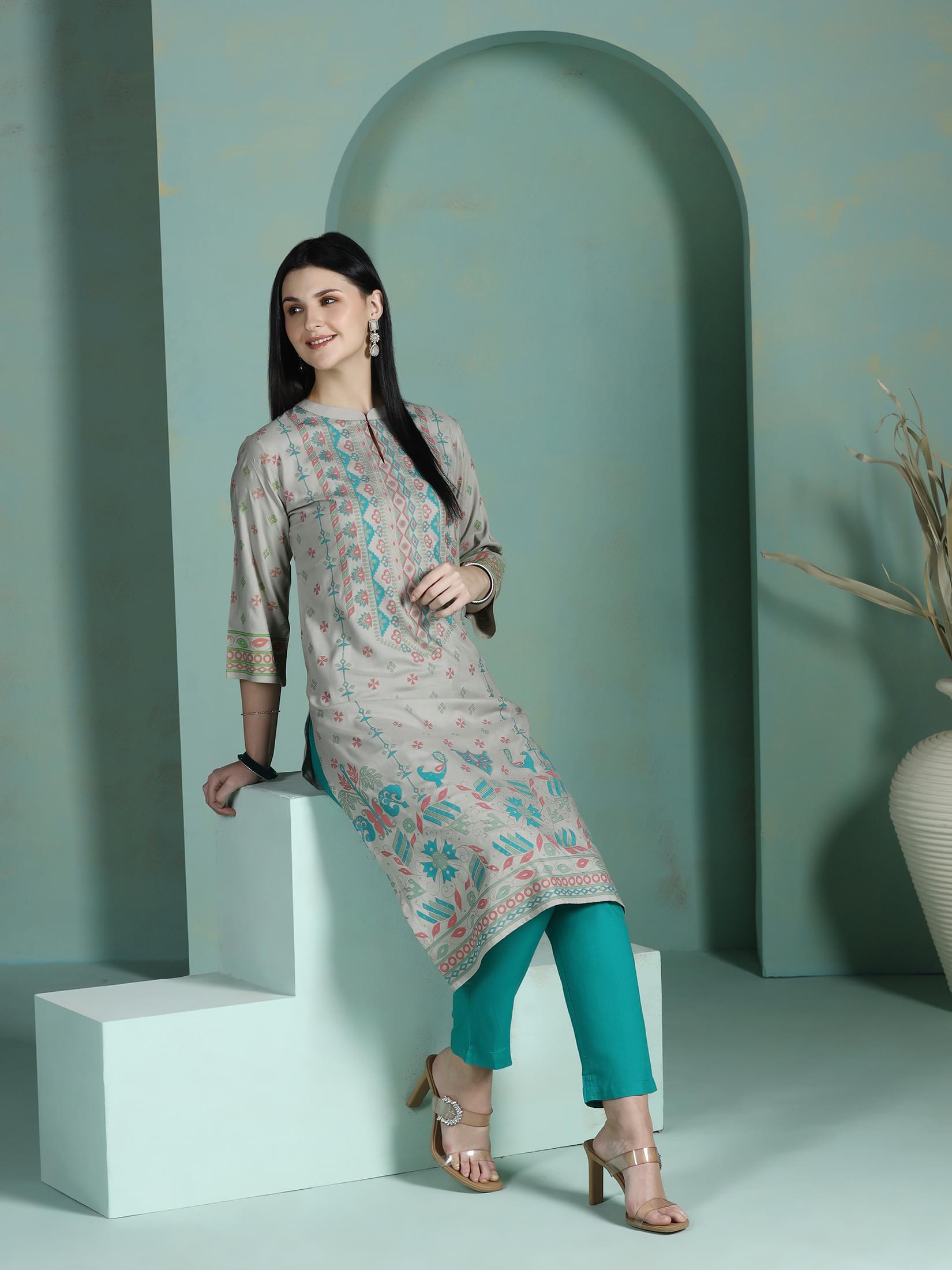 Women Liva Grey Placement Print Kurta.