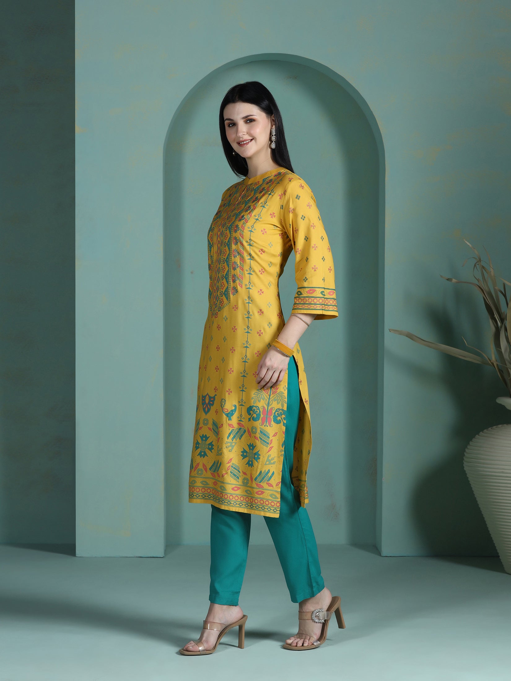 Women Liva Yellow Placement Print Kurta