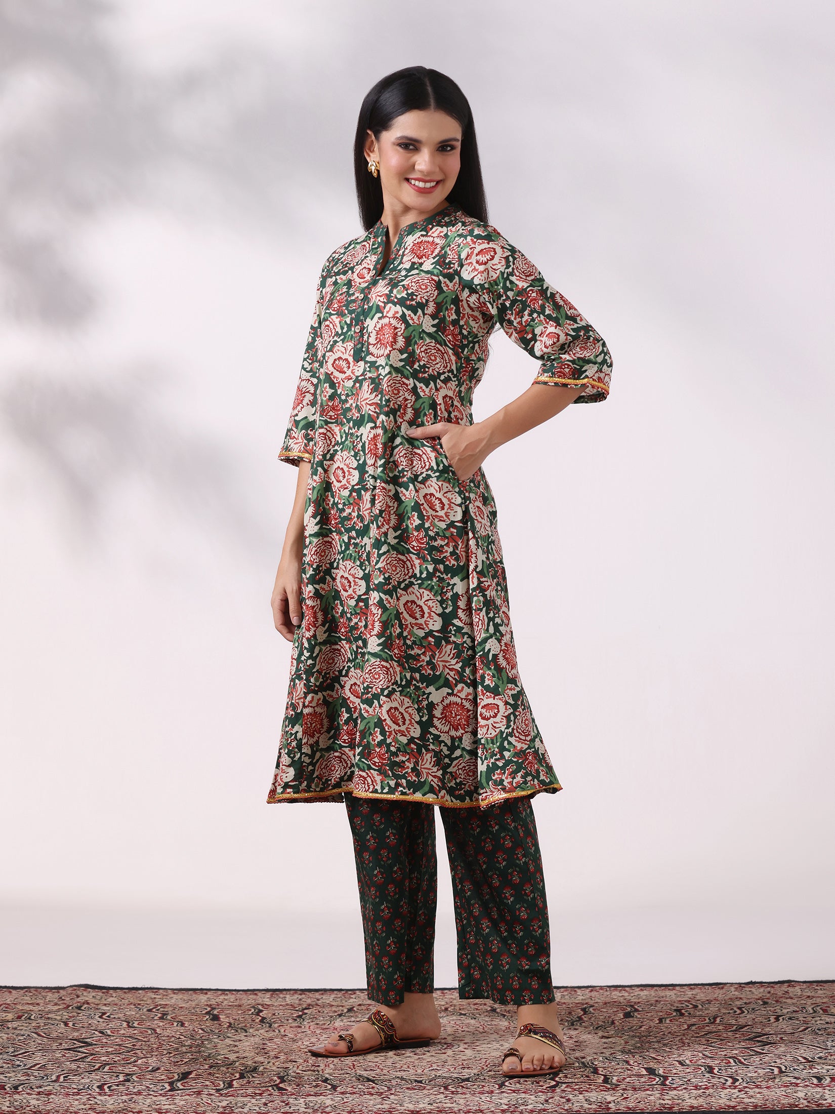 Women Cotton Green Printed Kurta With Comfort Pant