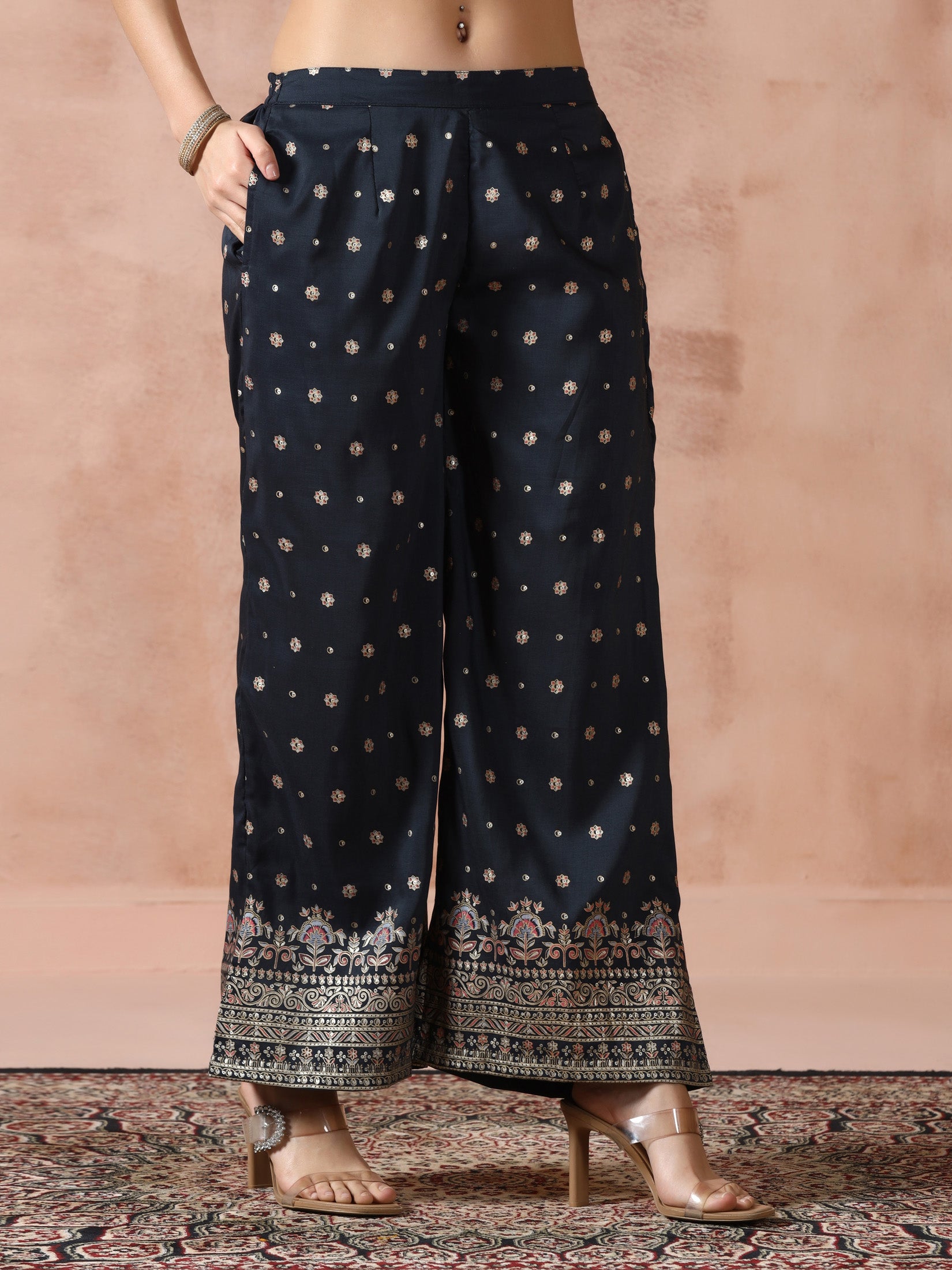 Women Chanderi Grey Printed Kurta Comfort Pant Dupatta