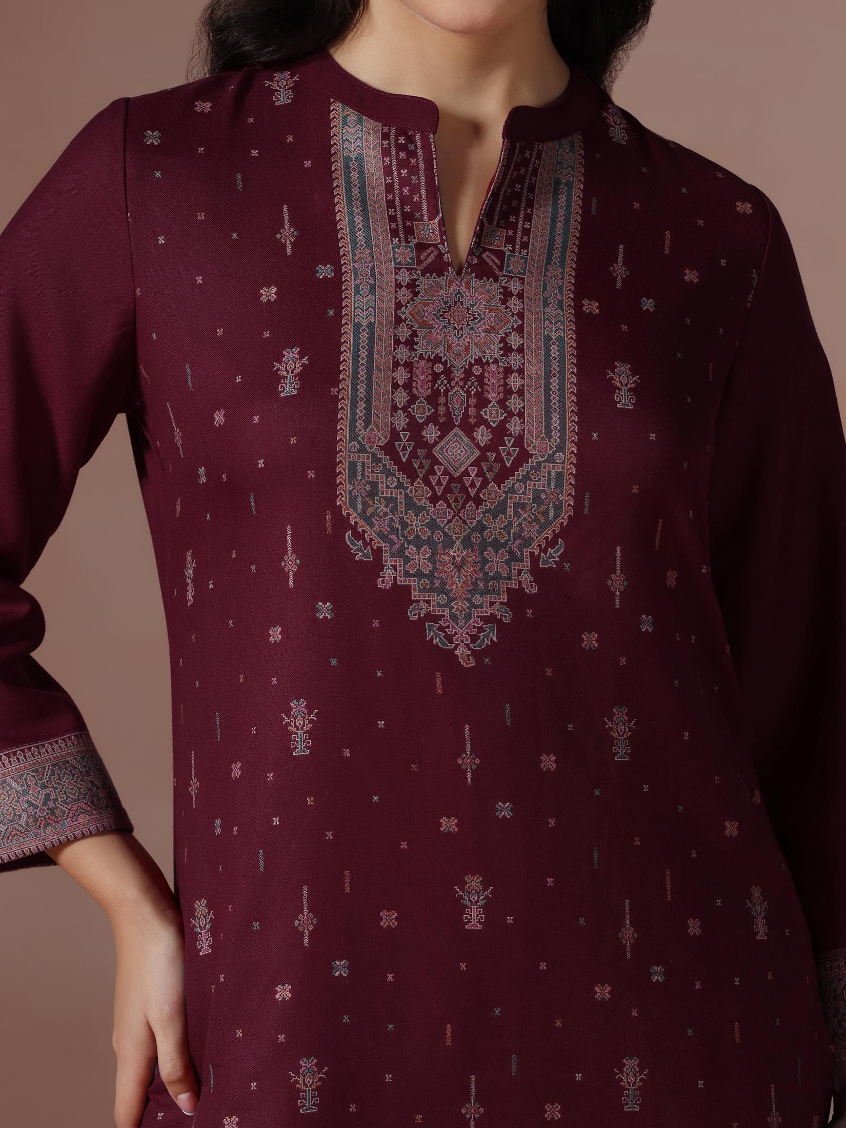 Winter Women Acrylic Jacquard Fuchsia Woven Kurta Comfort Pant Dupatta.