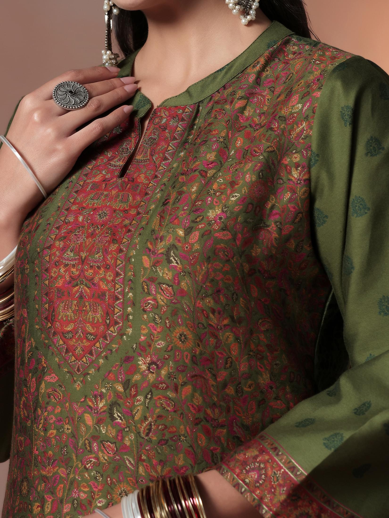 Winter Women Acrylic Jacquard Green Kurta Comfort Pant Dupatta.