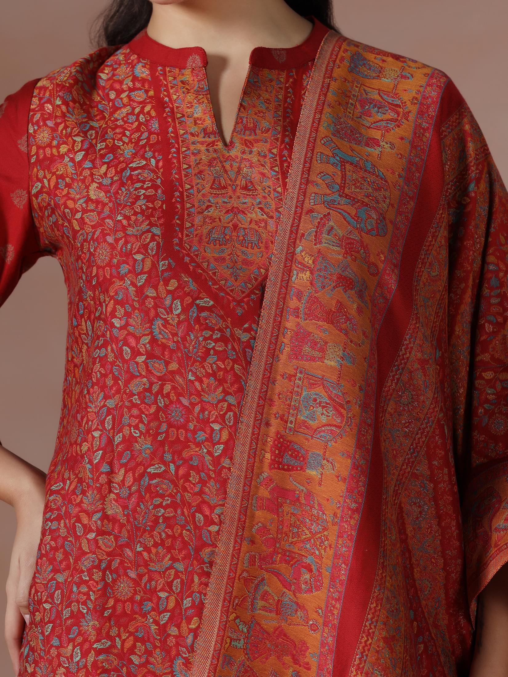 25763RED_closer