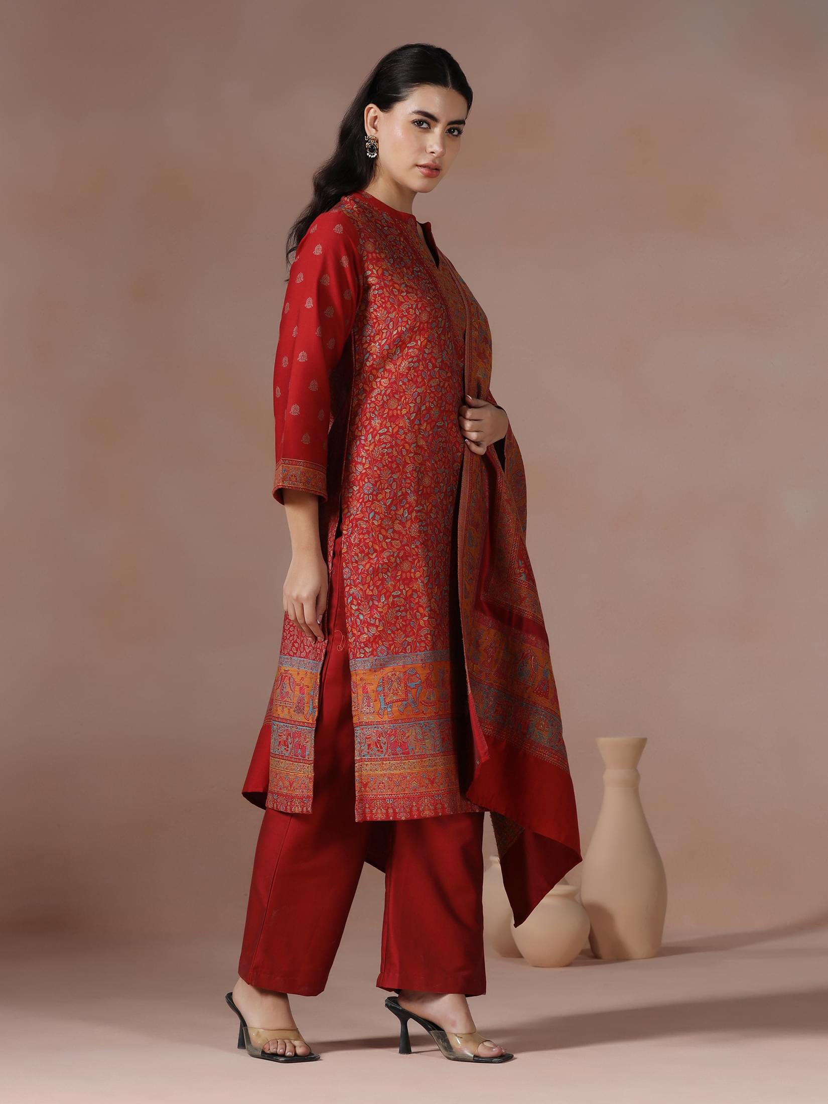 25763RED_right