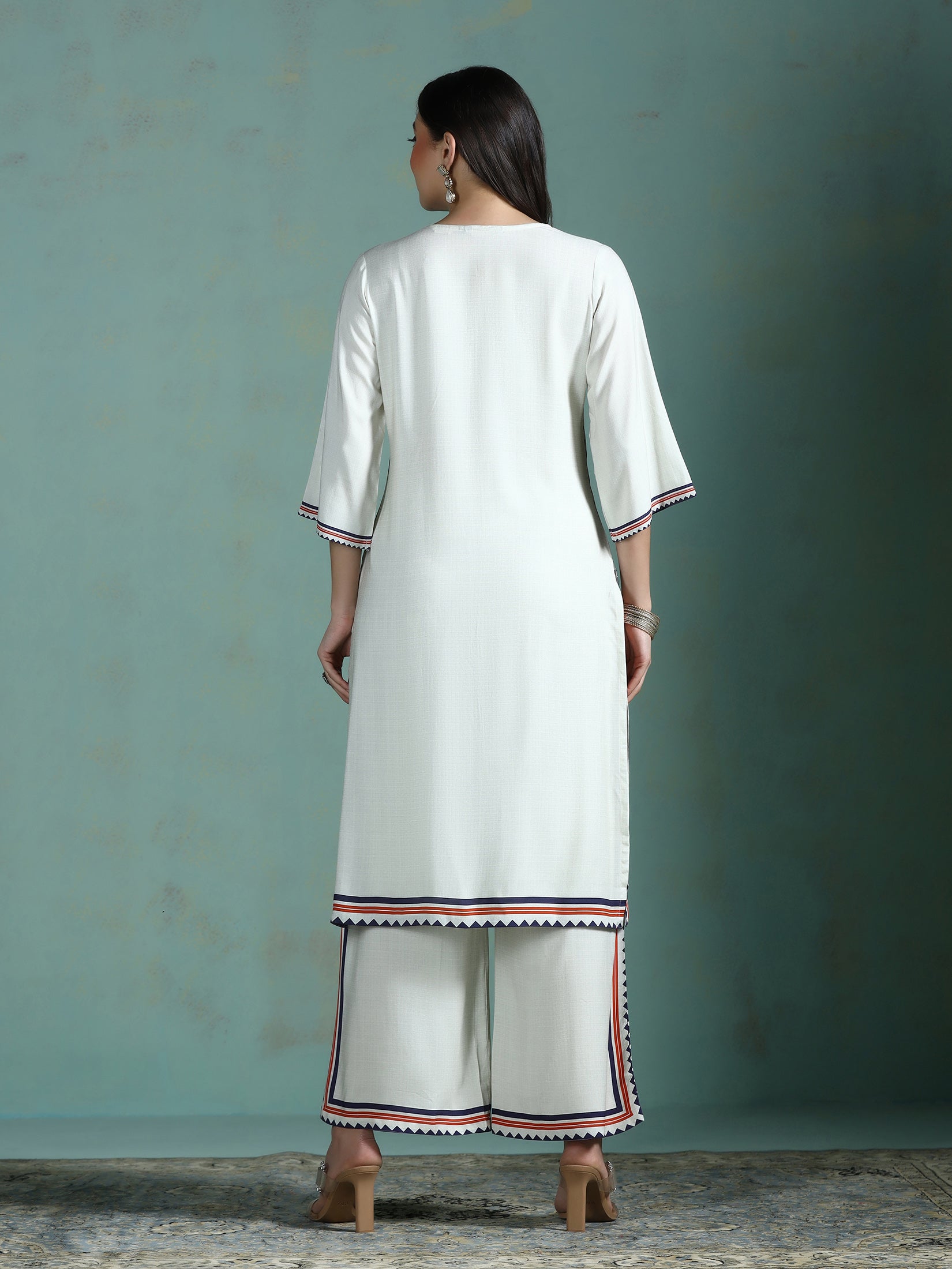 Women Liva Cream Printed Kurta With Comfort Pant