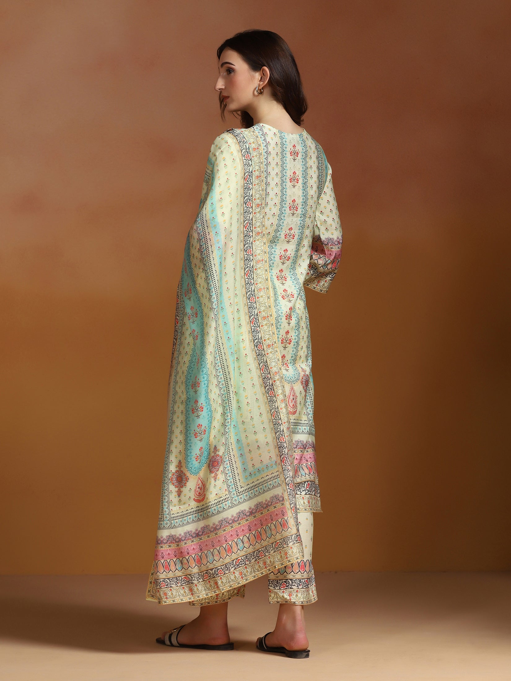 Women Poly Viscose Beige Floral Print Kurta Comfort Pant Dupatta