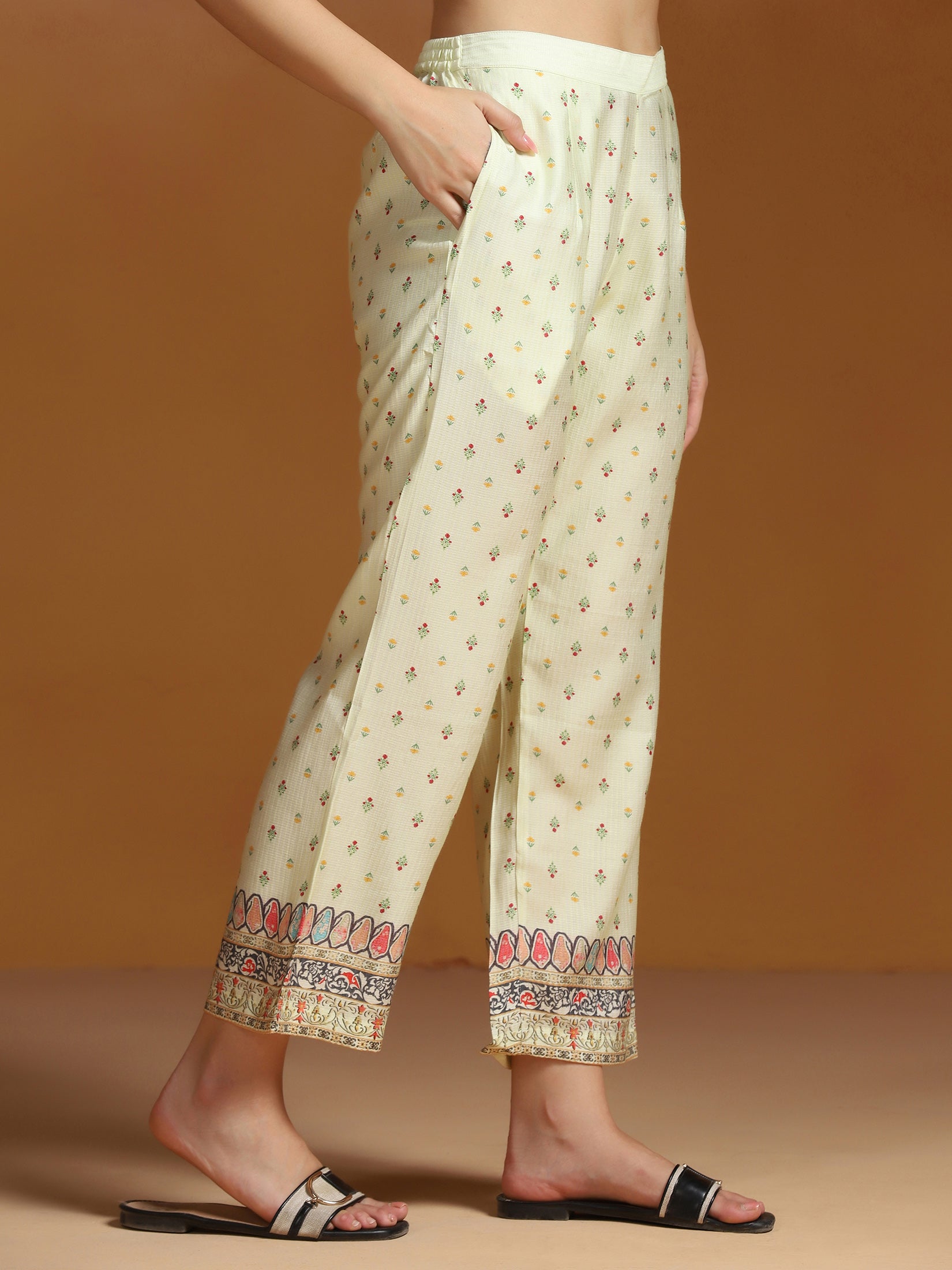 Women Poly Viscose Beige Floral Print Kurta Comfort Pant Dupatta