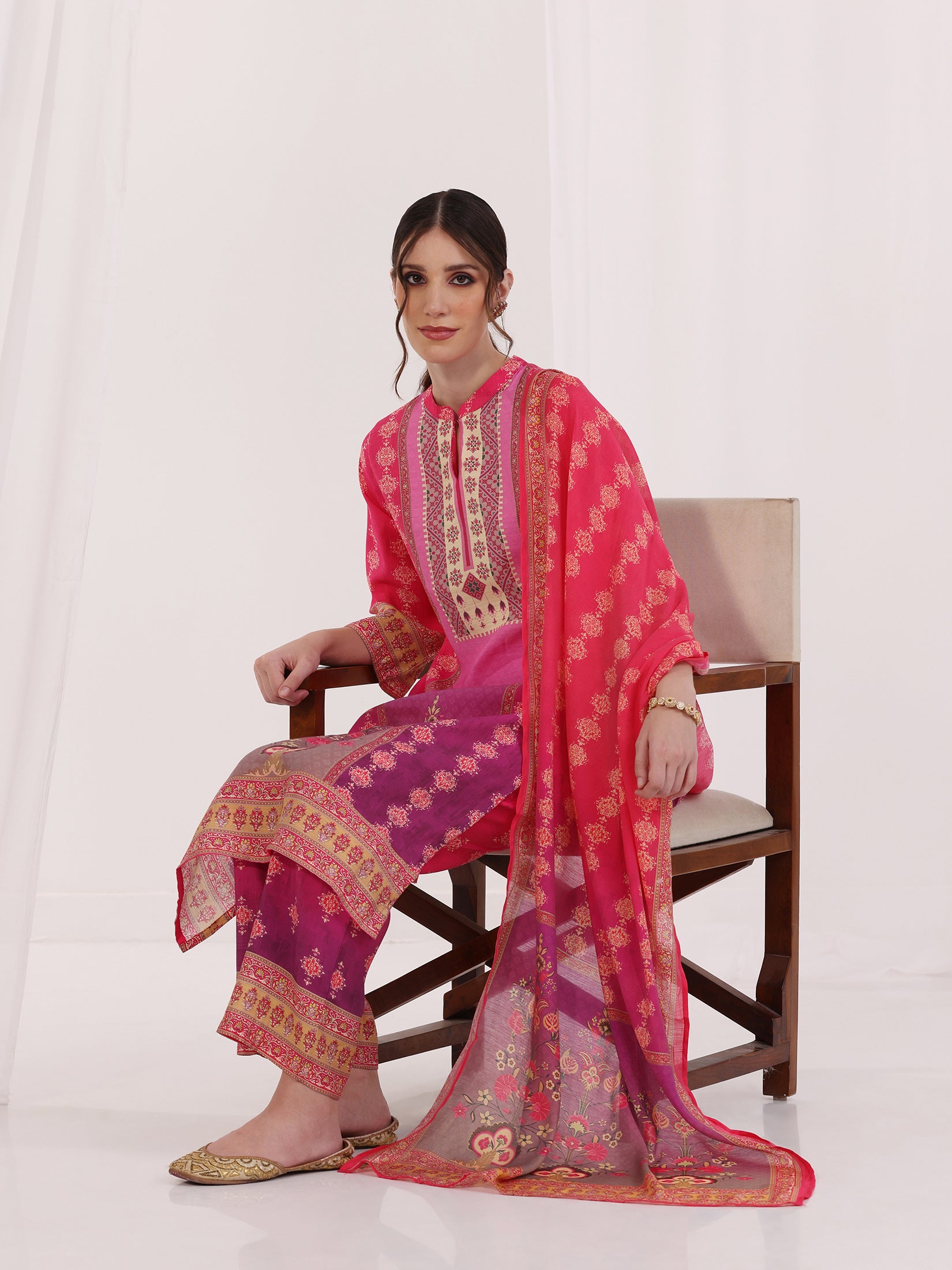 Women Poly Viscose Fuchsia Floral Print Kurta Comfort Pant Dupatta