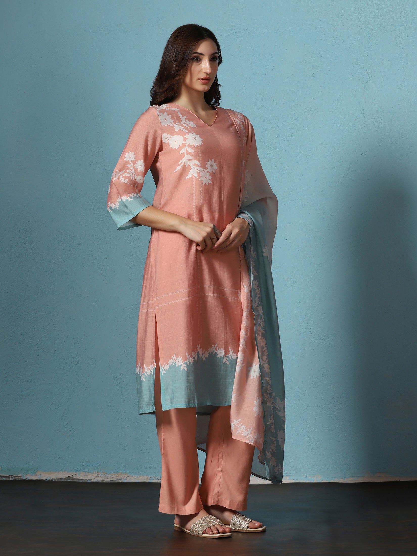 Women Poly Slub Peach Floral Print Kurta Comfort Pant Dupatta