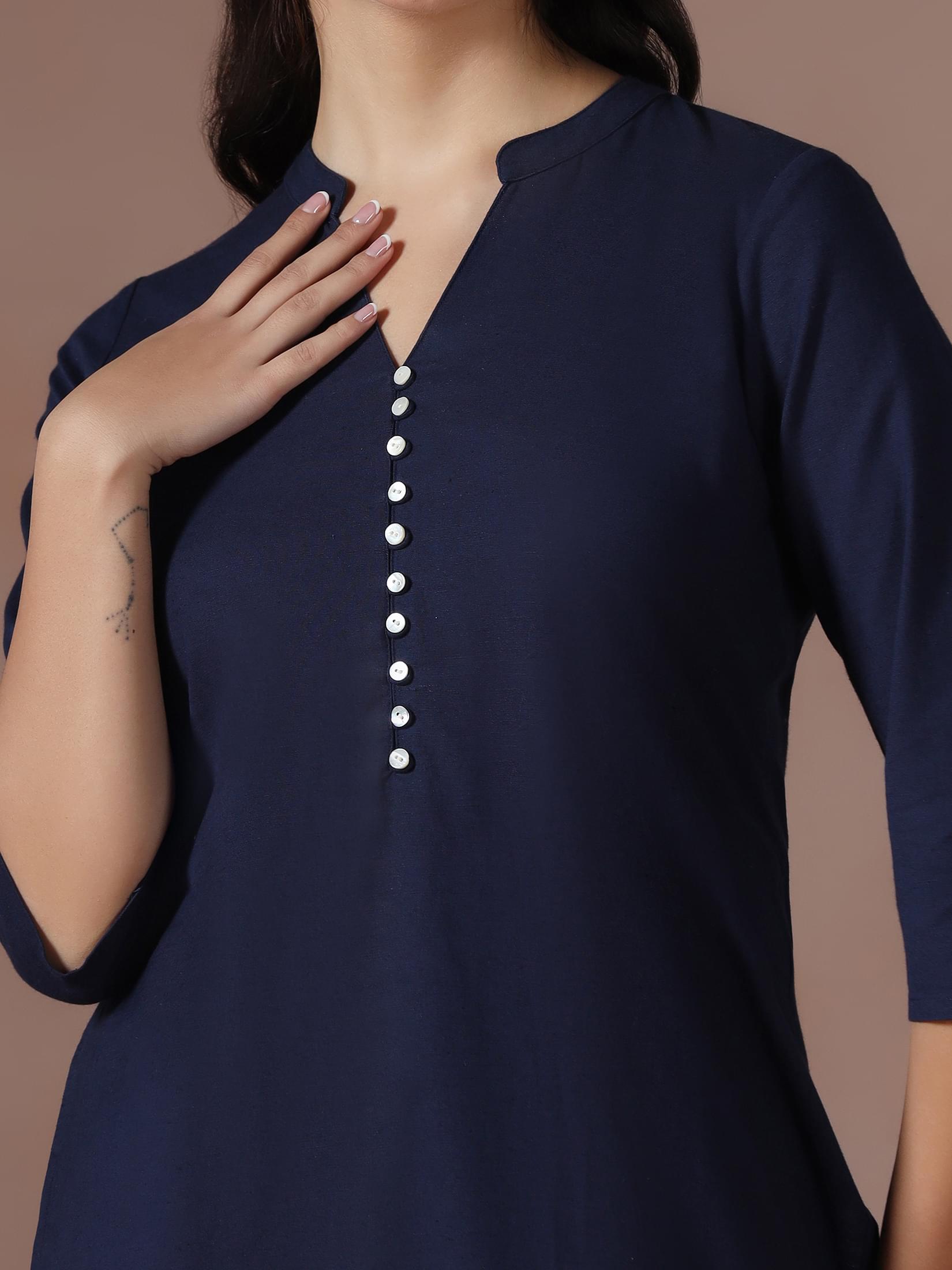 Women Cotton Navy Blue Solid Kurta.