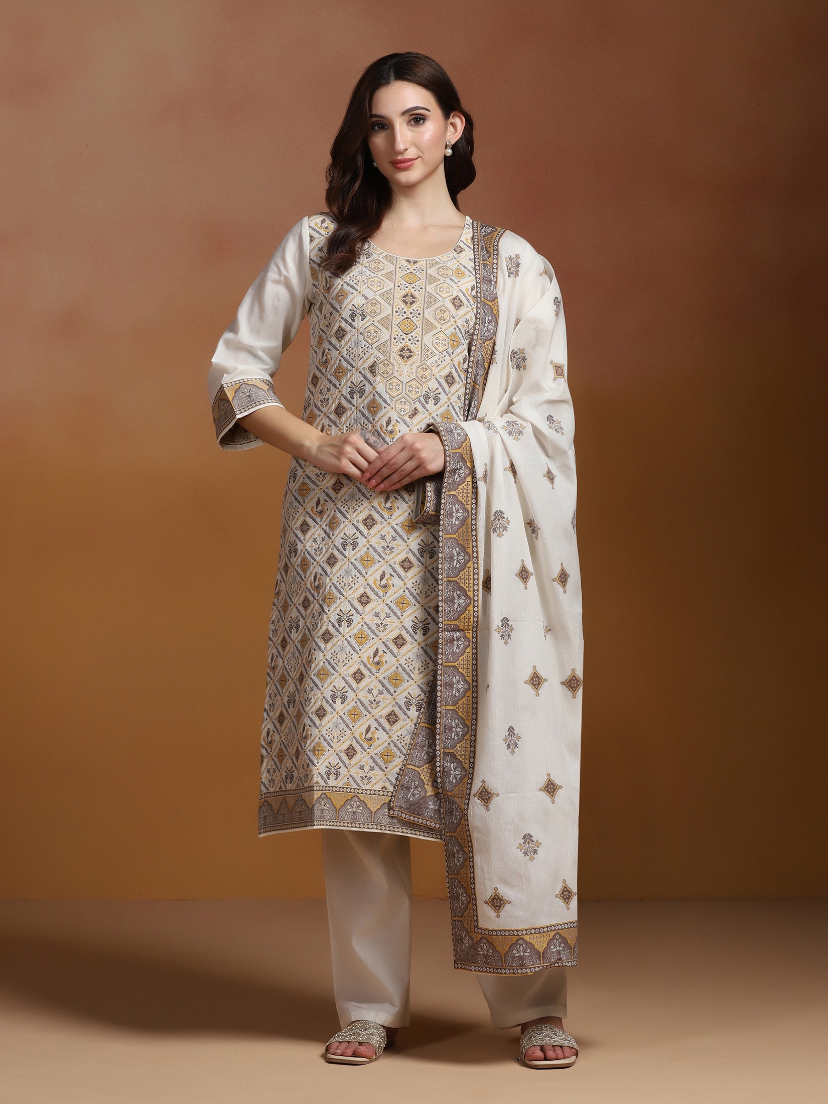Women Off White Cotton Jacquard Kurta Comfort Pant Dupatta