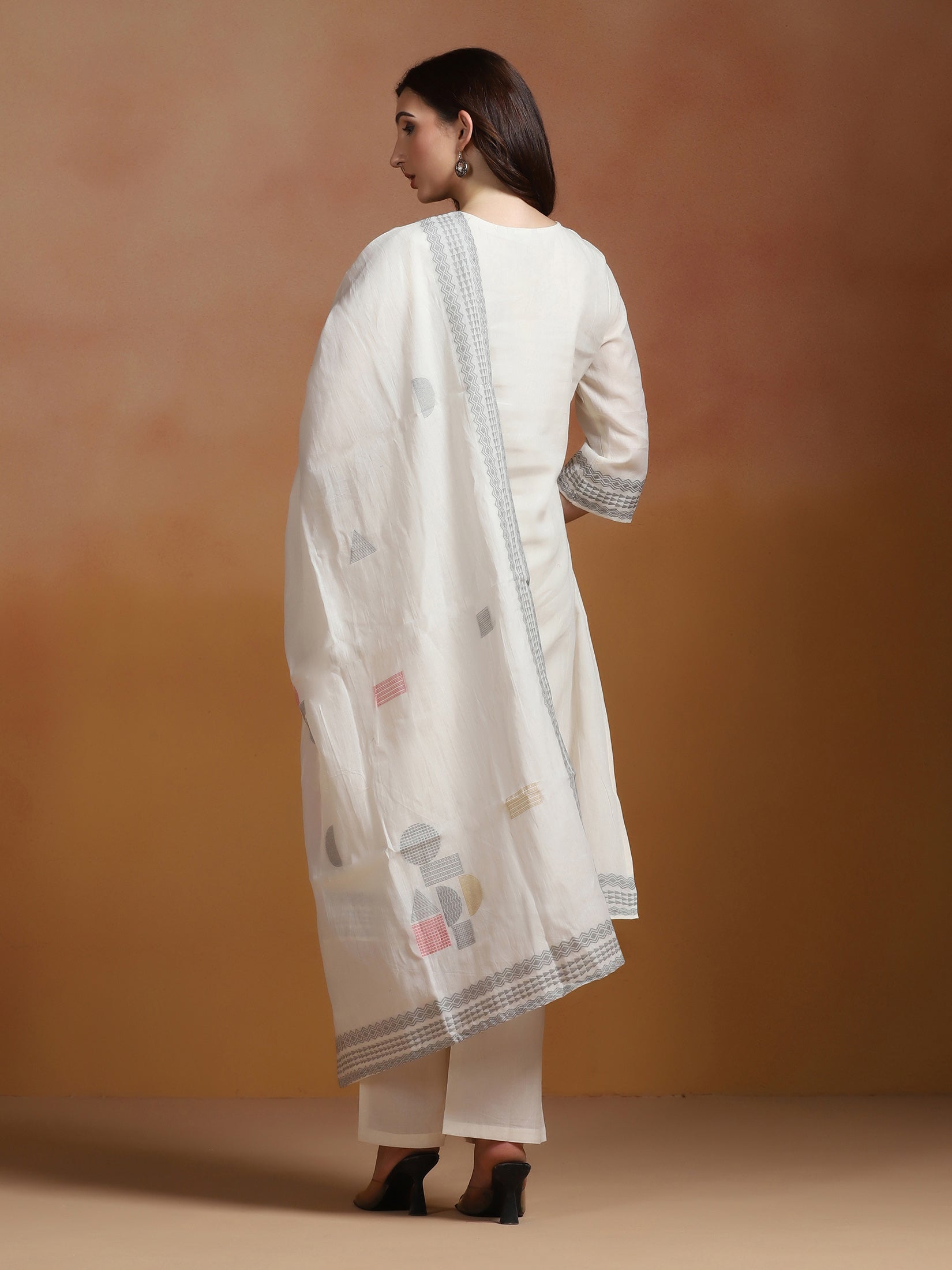 Women Off White Cotton Jacquard Kurta Comfort Pant Dupatta