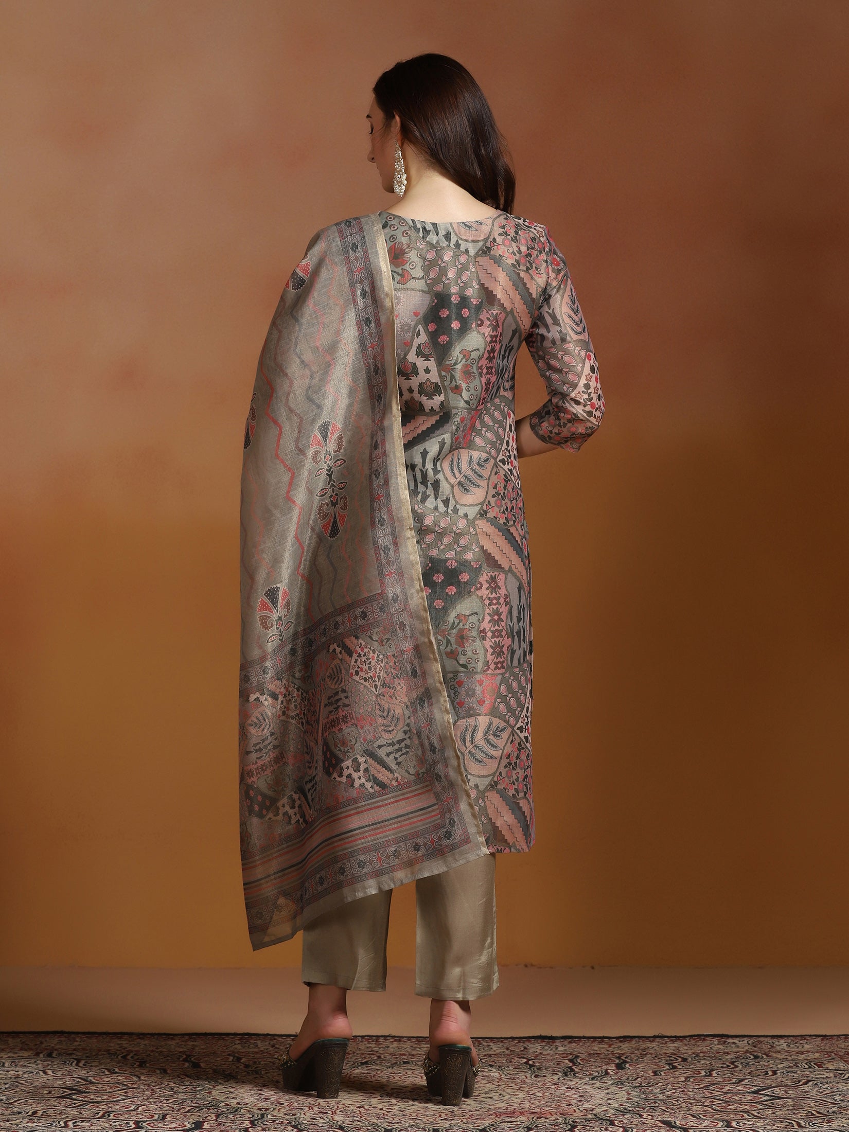 Women Linen Olive Embroidered Kurta Comfort Pant Dupatta