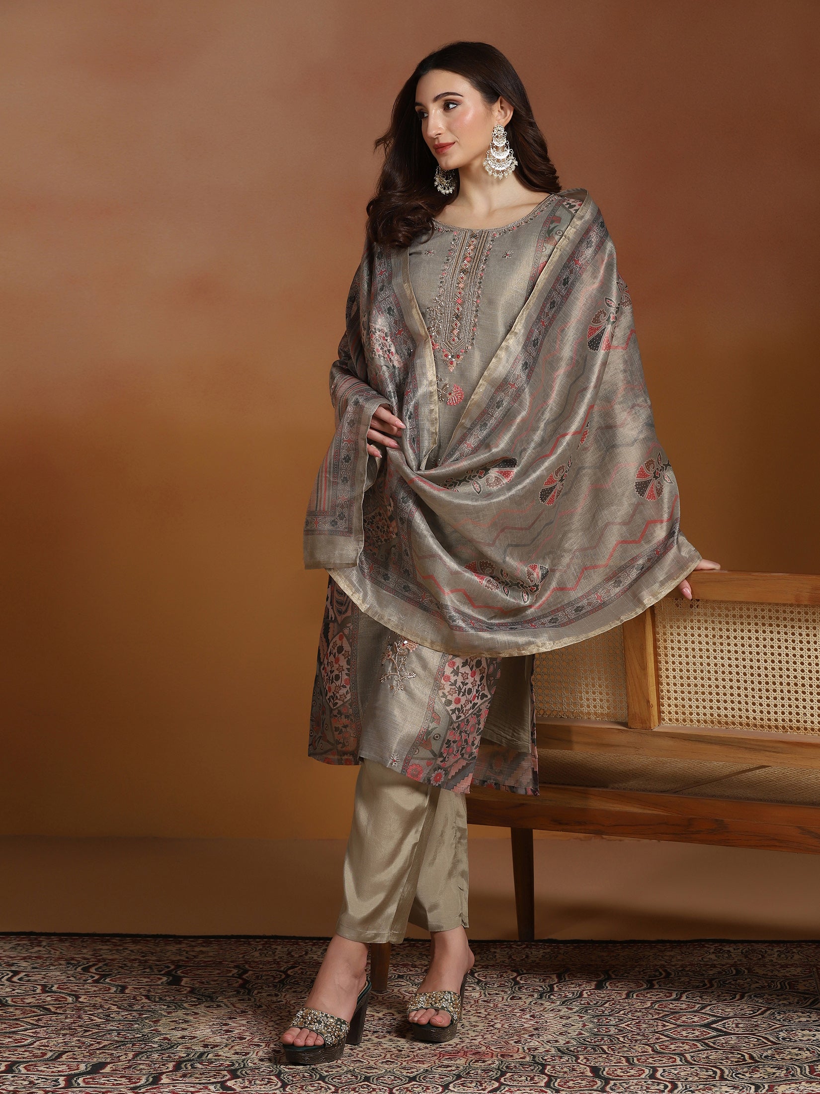 Women Linen Olive Embroidered Kurta Comfort Pant Dupatta