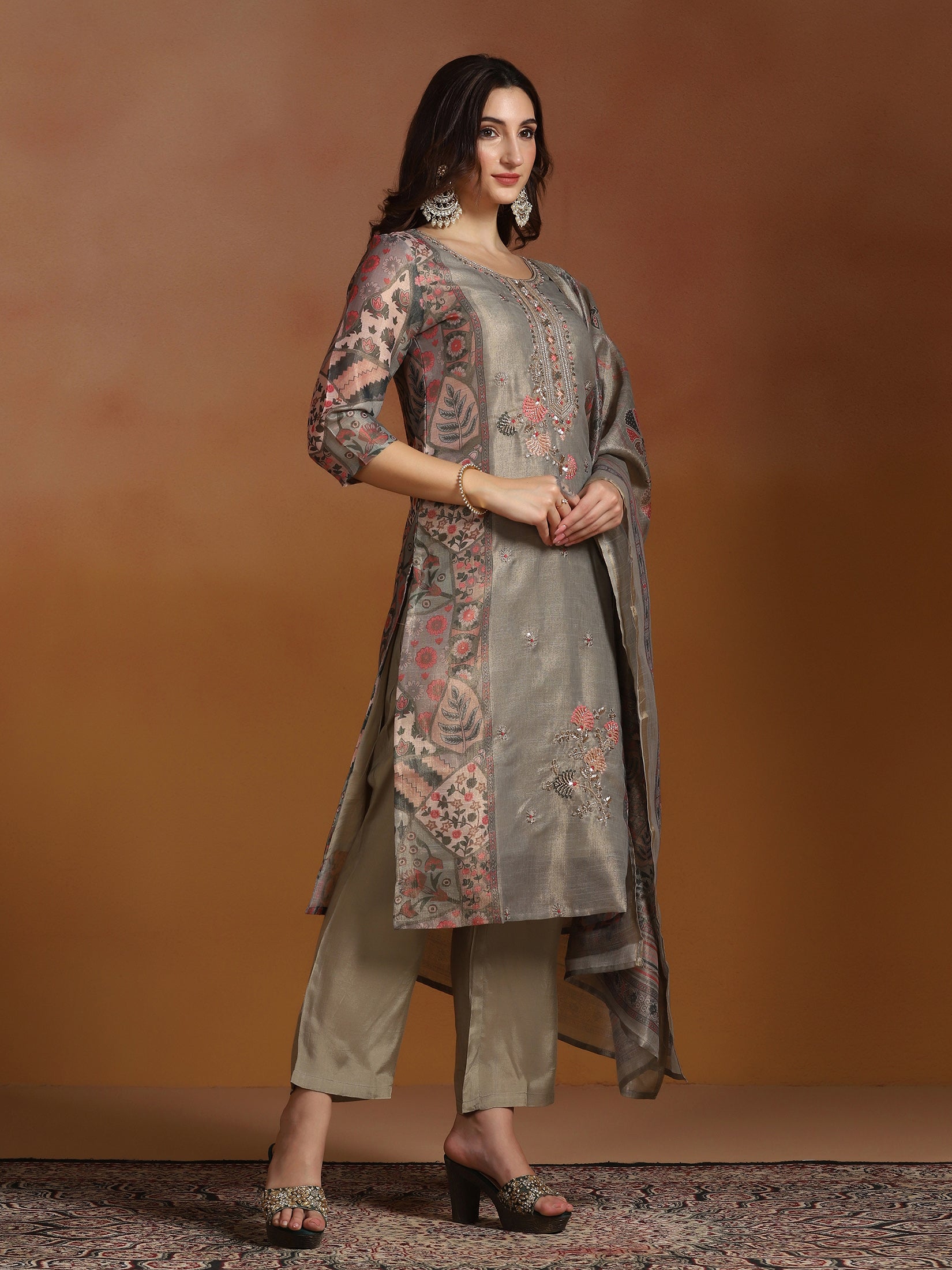 Women Linen Olive Embroidered Kurta Comfort Pant Dupatta