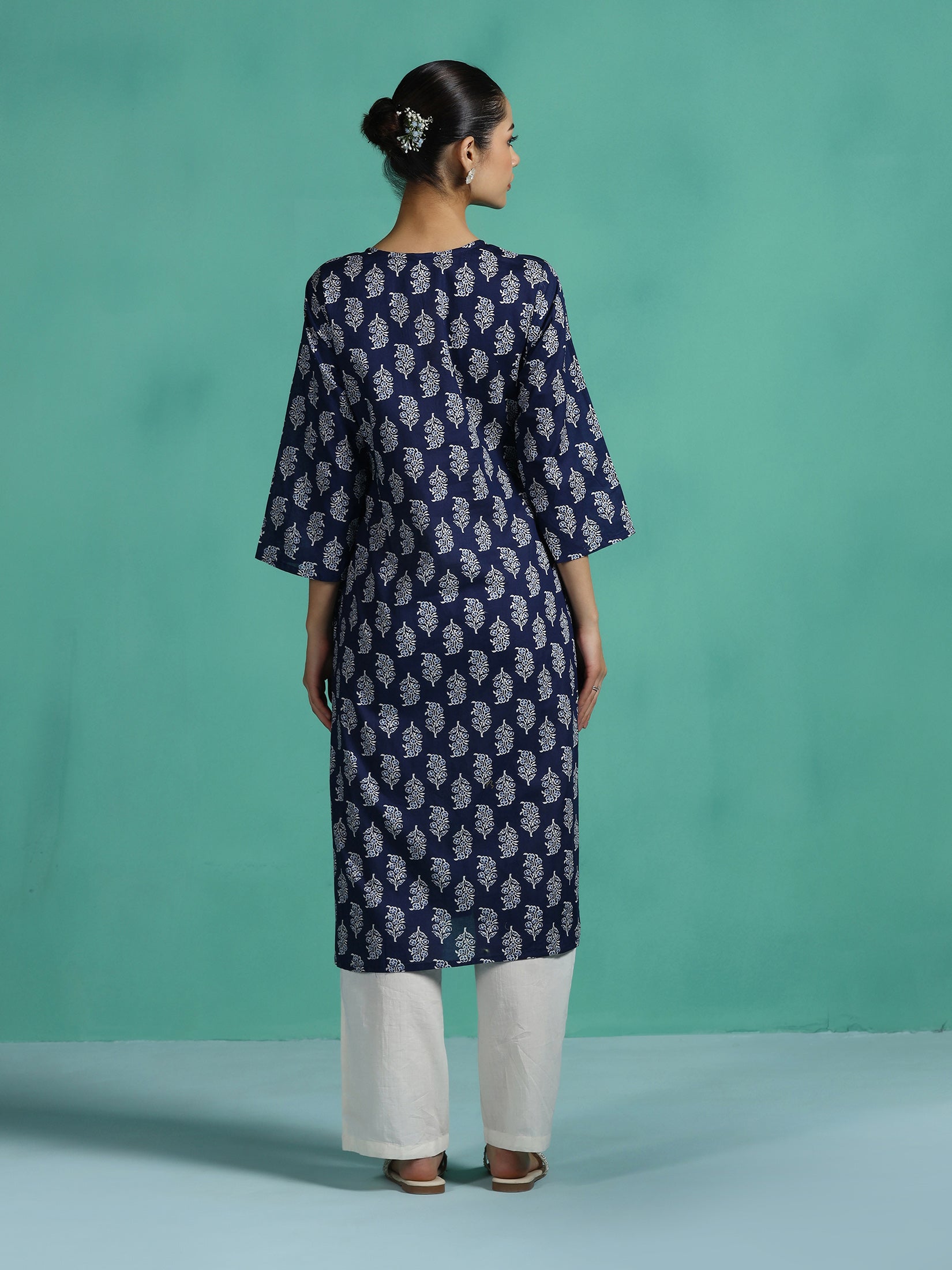 Women Cotton Indigo Printed Kurta