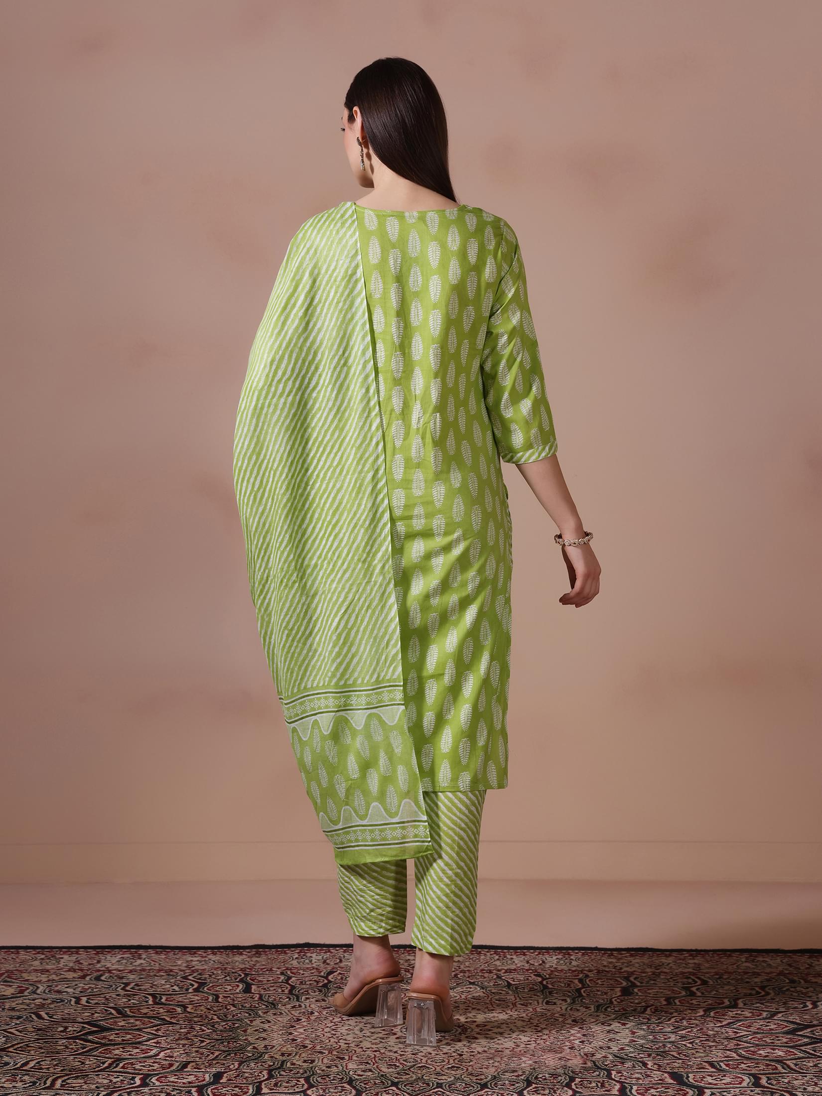 Women Cotton Green Printed Kurta Trouser With Dupatta.