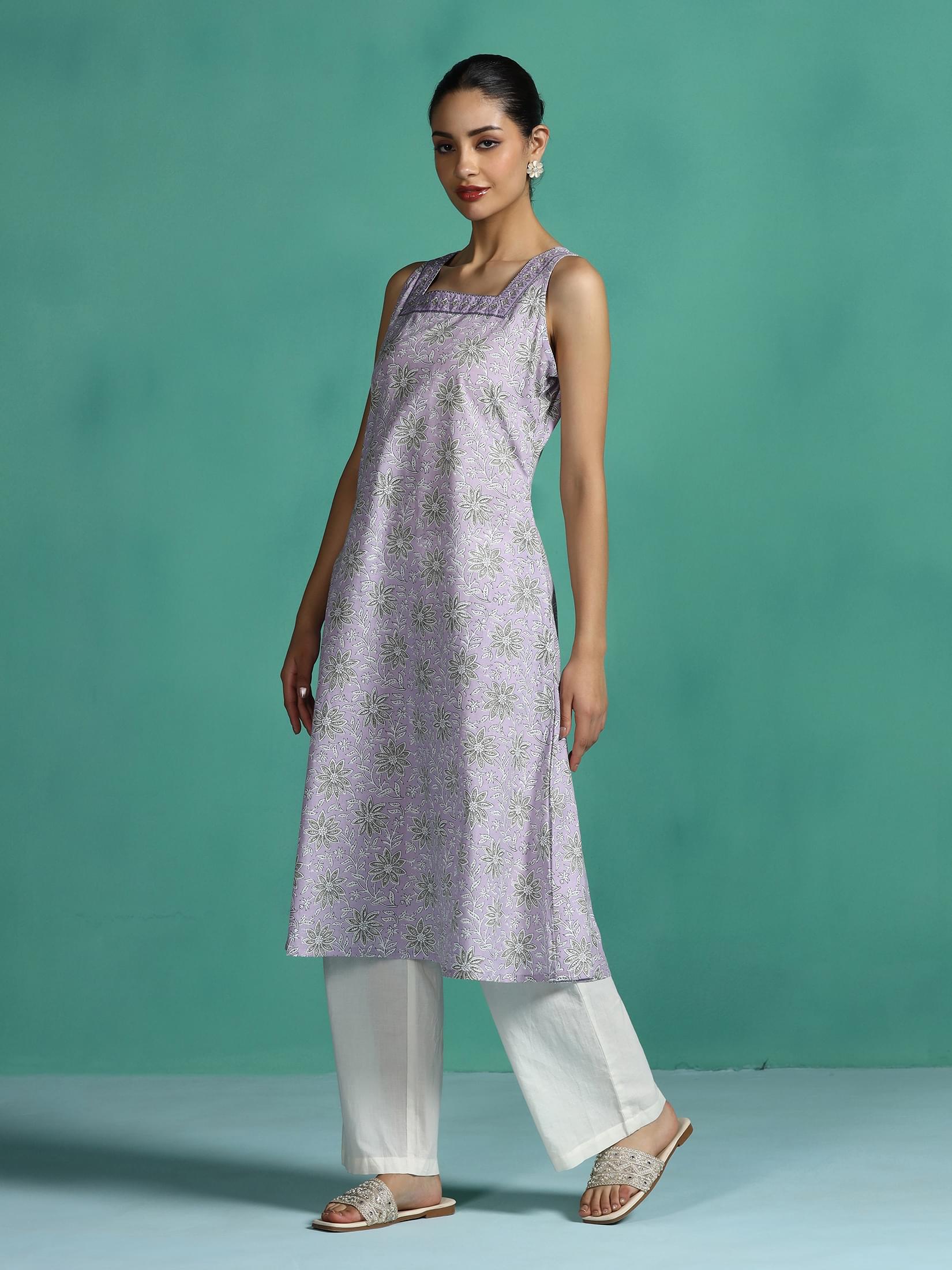 Women Cotton Lilac Floral Print Kurta.