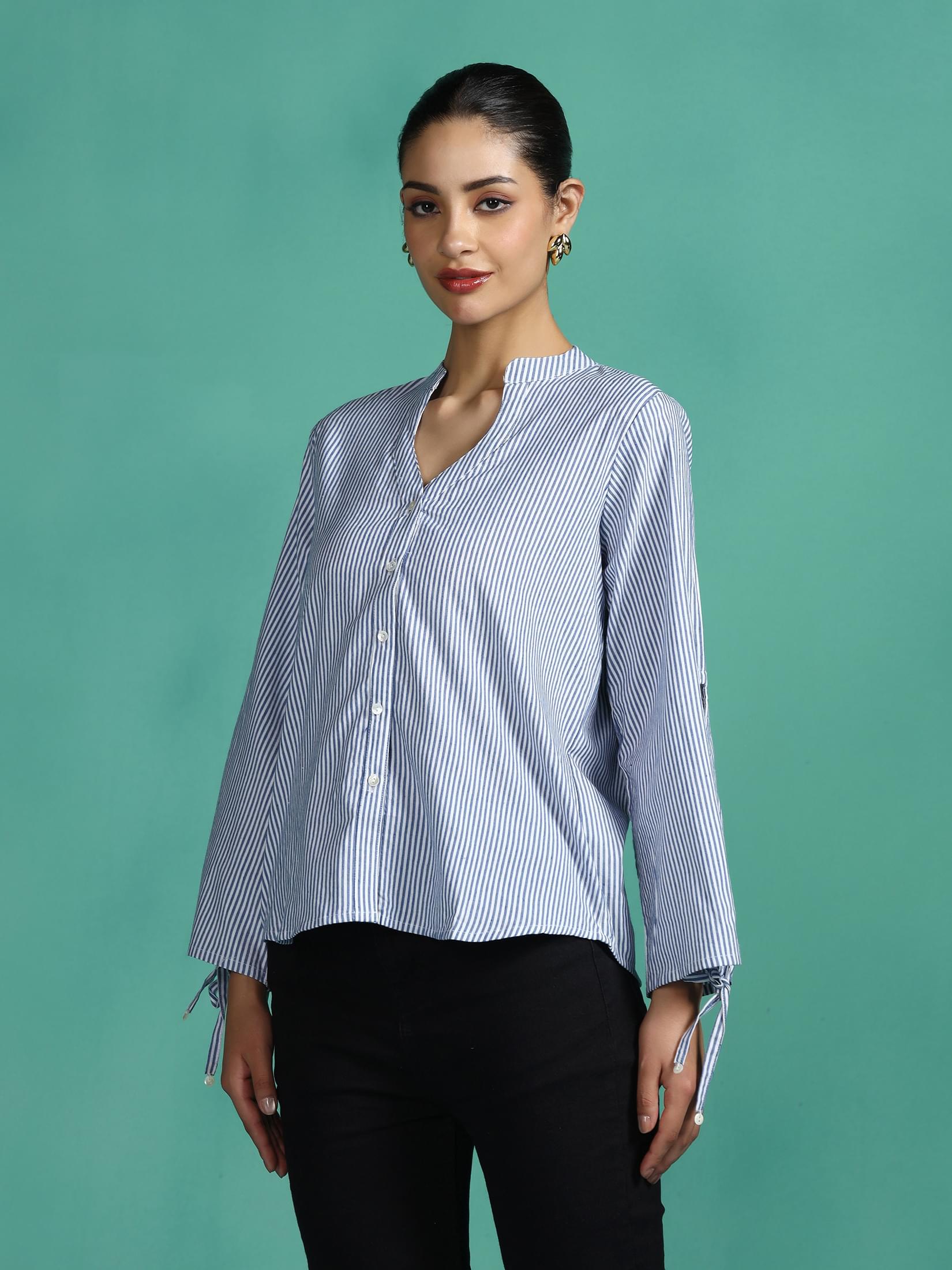 Women Cotton Blue Yarn Dyed Top.