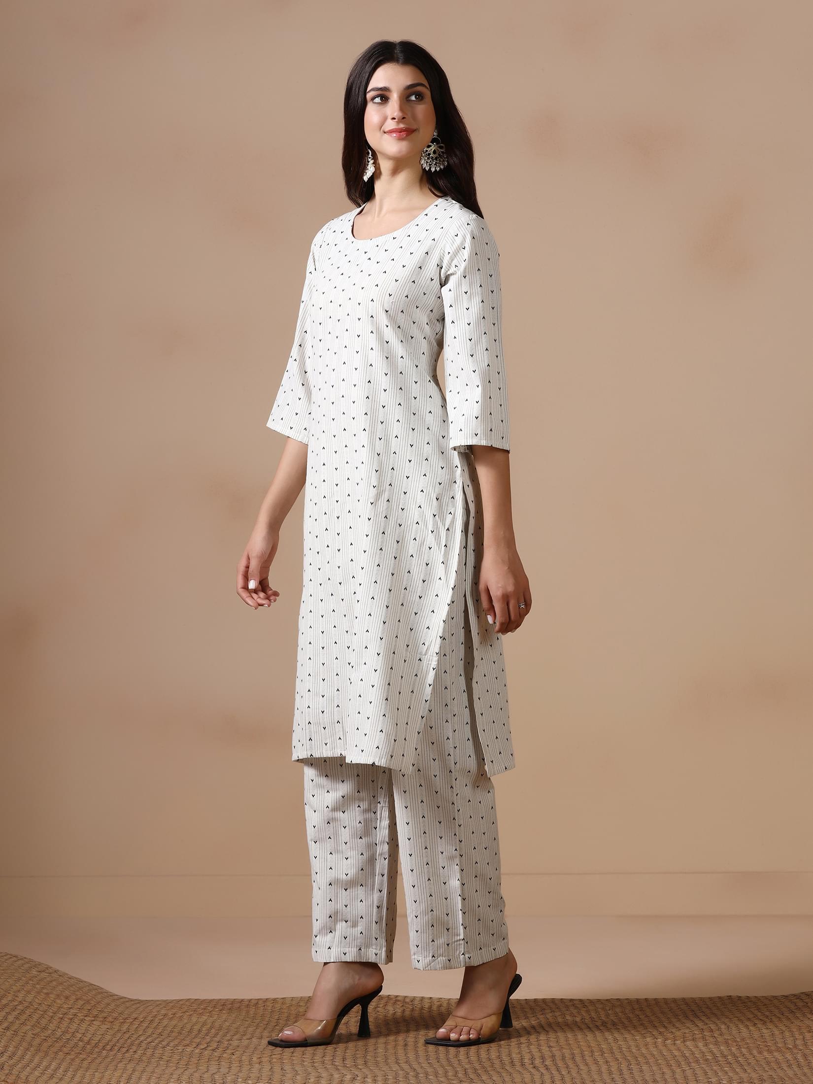 Women Poly Cotton Off White Yarn Dyed Kurta Comfort Pant Dupatta.