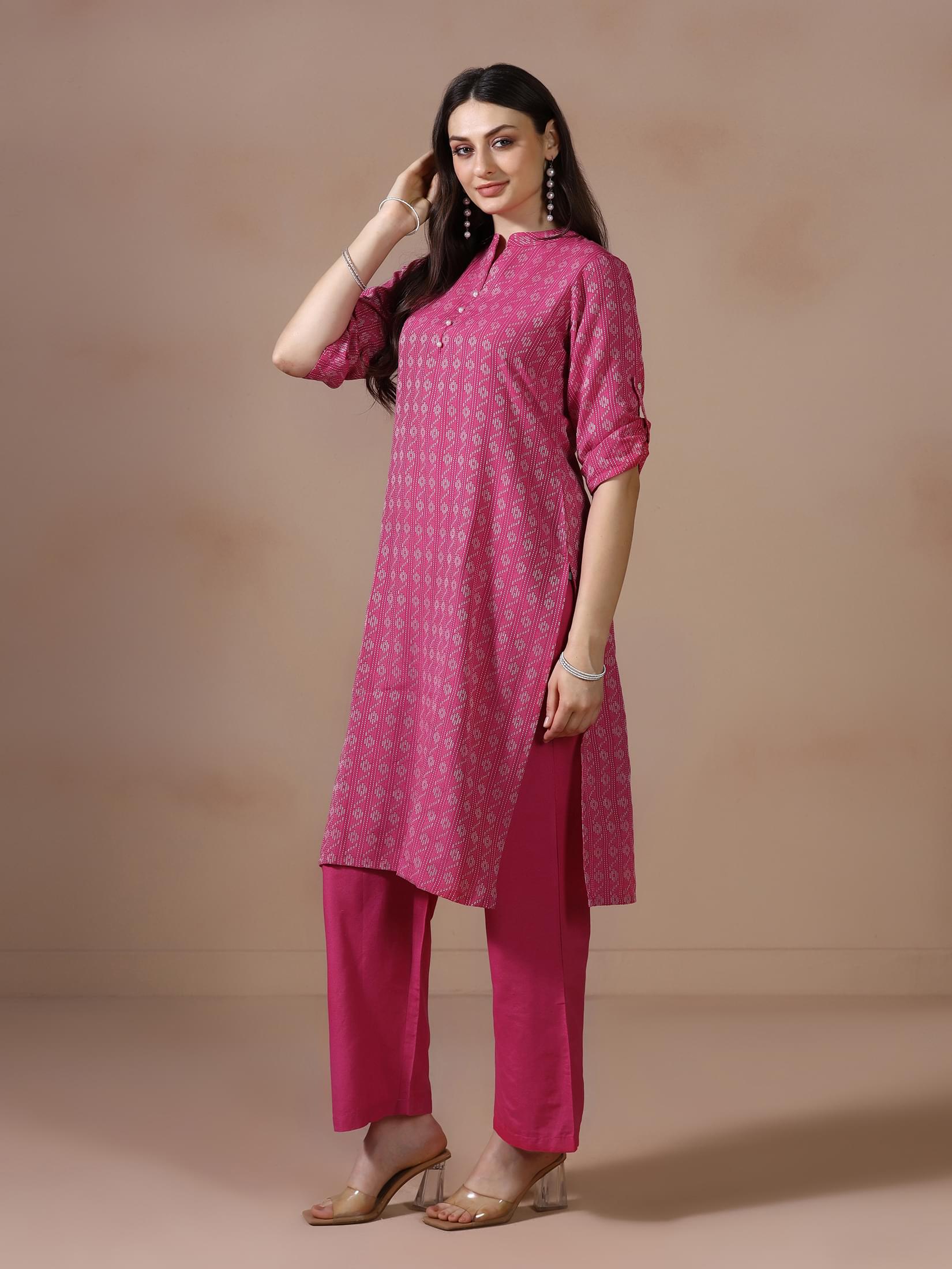 Women Poly Cotton Pink Yarn Dyed Kurta With Comfort Pant.
