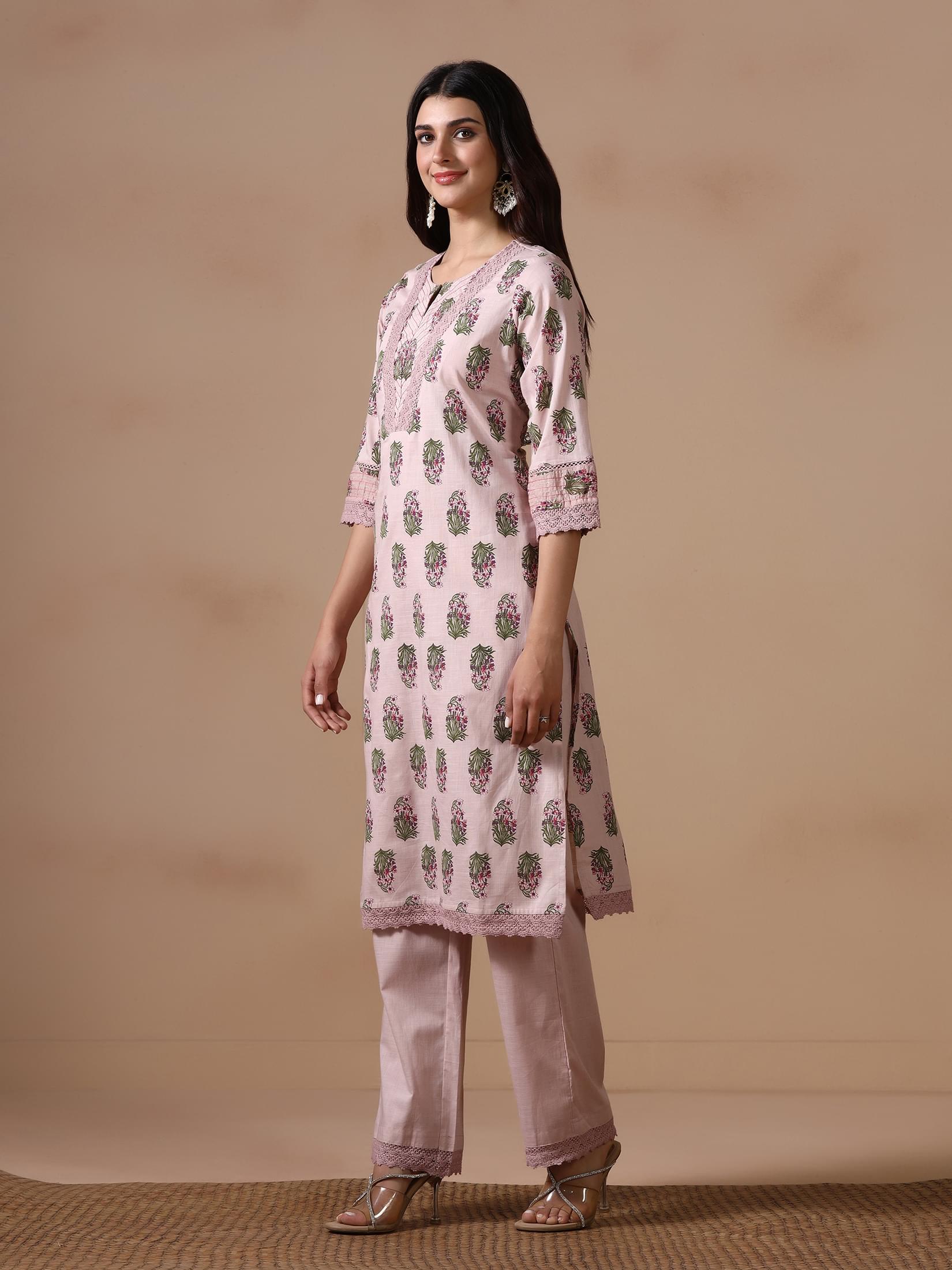 Women Cotton Pink Floral Print Kurta With Comfort Pant.