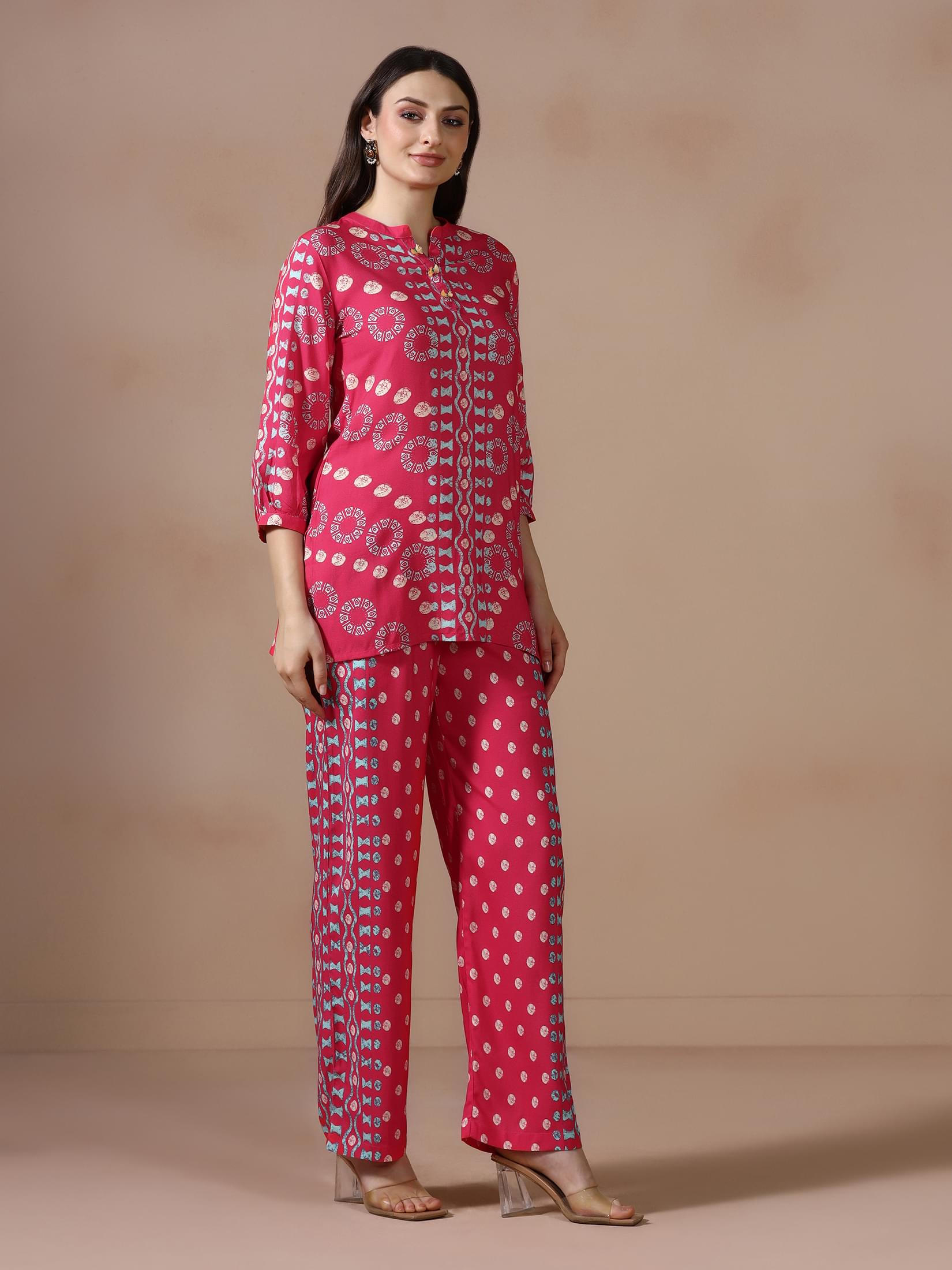 Women Liva Pink Geometric Print Co Ord Set.