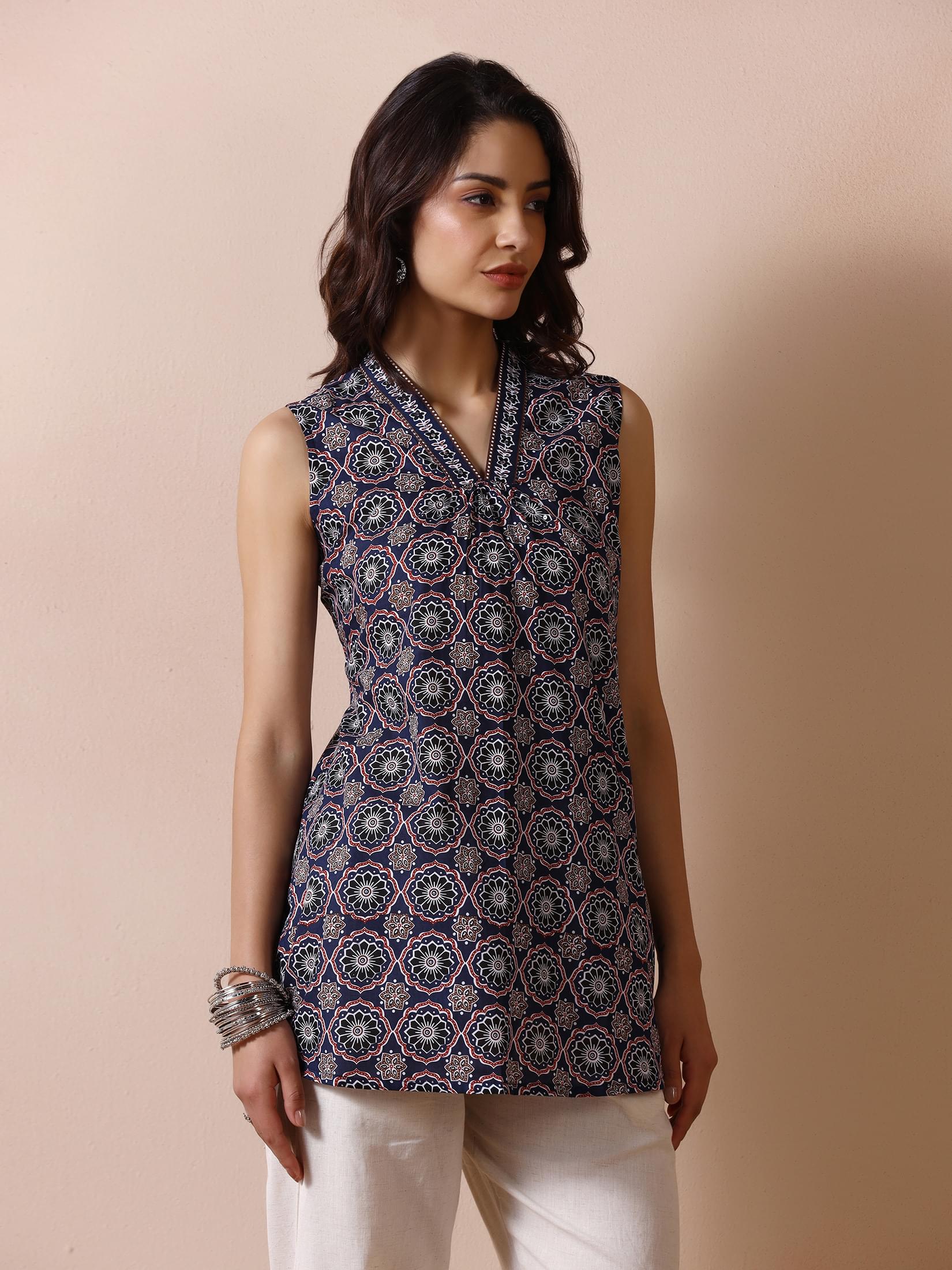 Women Cotton Navy Blue Printed Tunic.