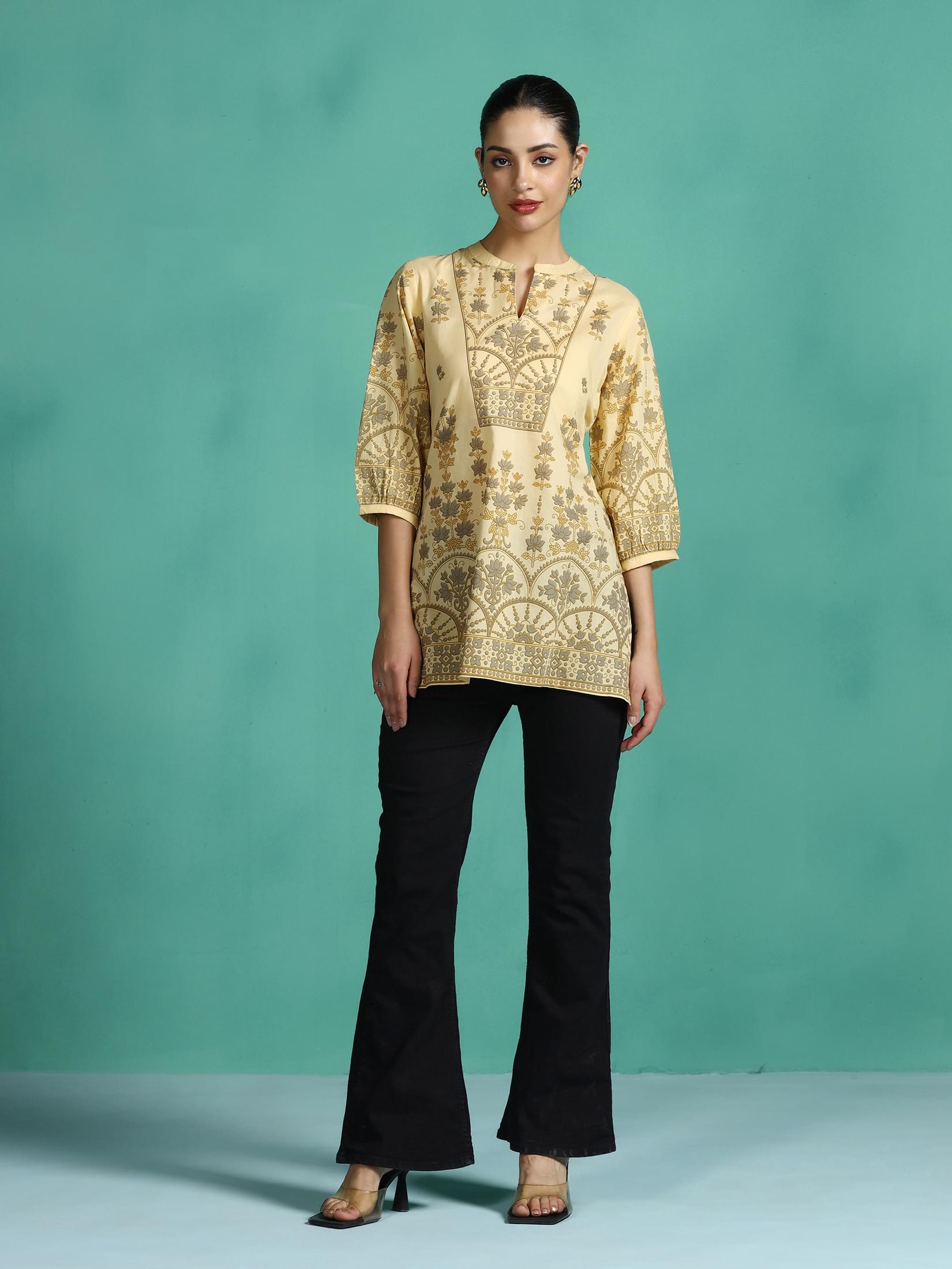 Women Cotton Yellow Printed Tunic.