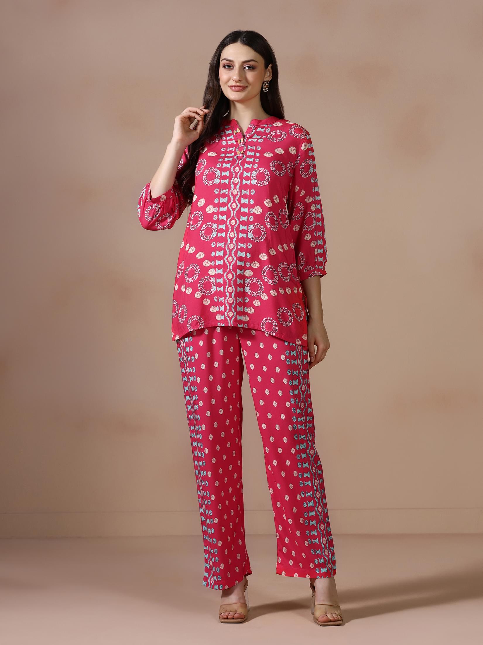 Women Liva Pink Geometric Print Co Ord Set.