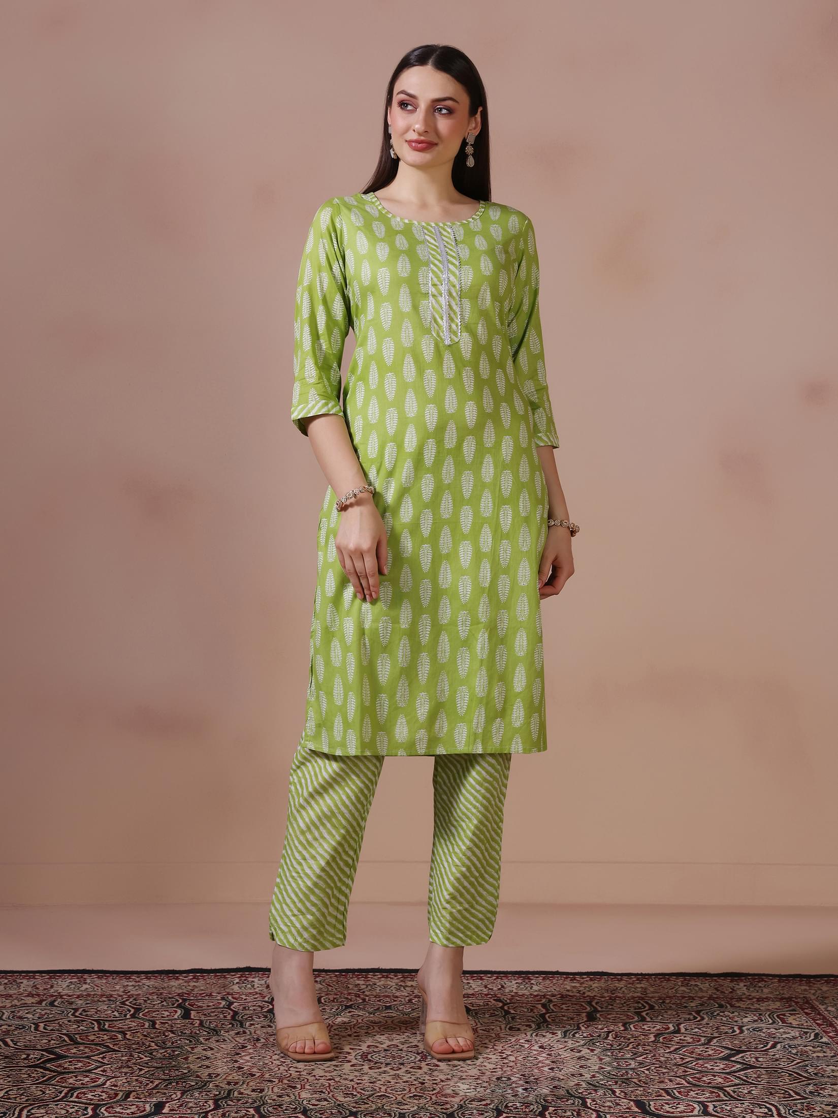 Women Cotton Green Printed Kurta Trouser With Dupatta.