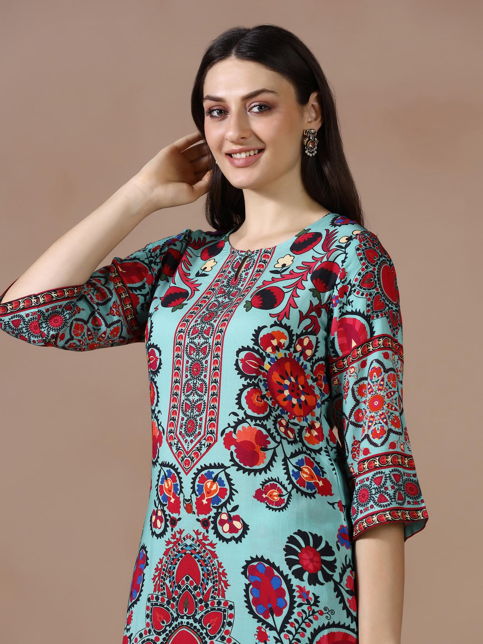 Women Liva Green Printed Kurta With Comfort Pant.
