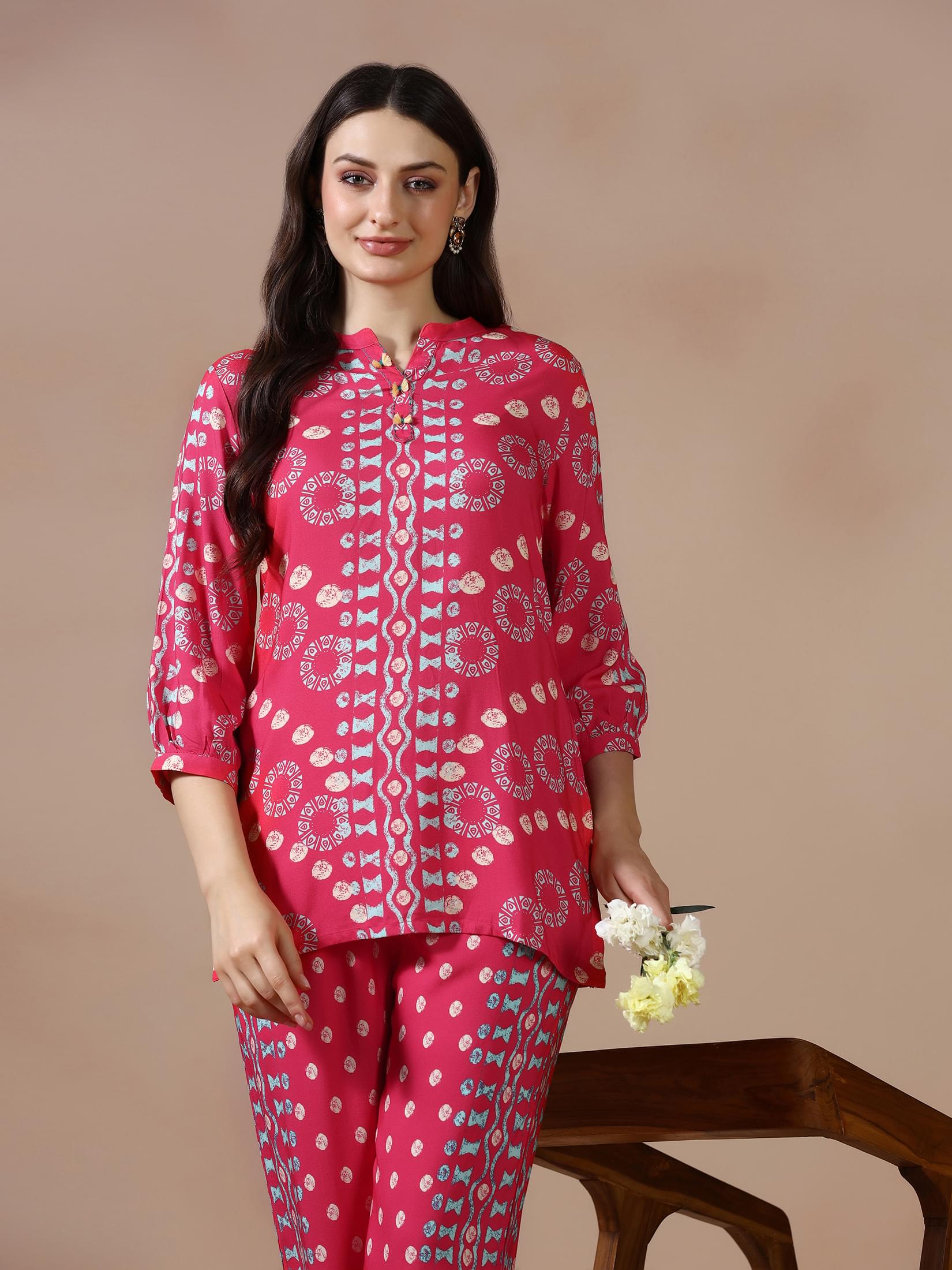 Women Liva Pink Geometric Print Co Ord Set.