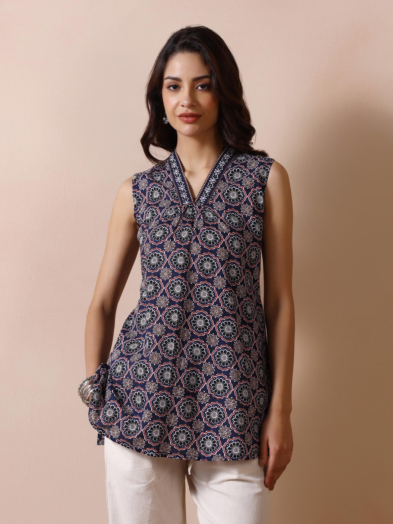 Women Cotton Navy Blue Printed Tunic.